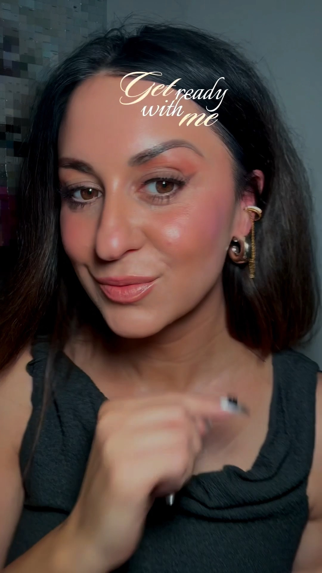 Gorgeous ear cuff,
Lip combo, skirt set by ASTR the Label and perfect fall boots 🫶🏼


Mom style 
Family photos 
Date night 
Concert outfit 
Silver jewelry
Fall boots 

#LTKParties #LTKBeauty #LTKTravel