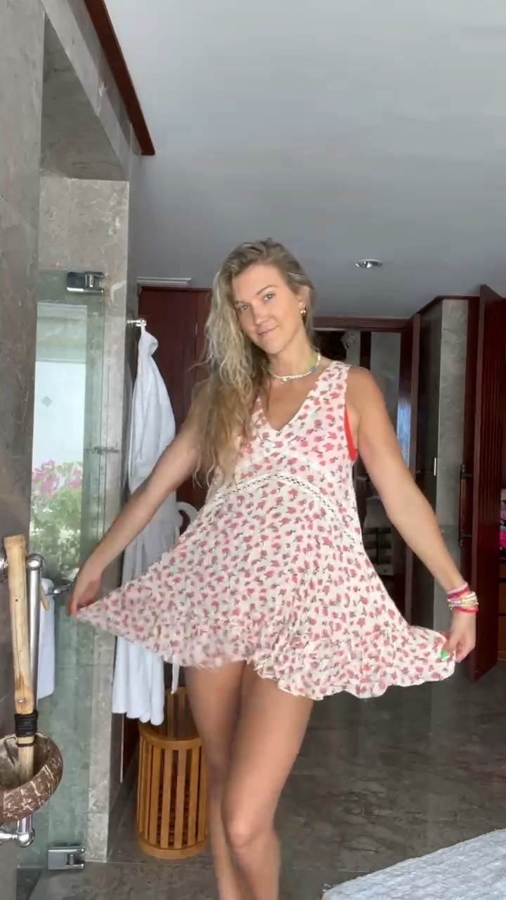 This floral plunge mini dress is SO cute 

#LTKFind #LTKstyletip #LTKSeasonal