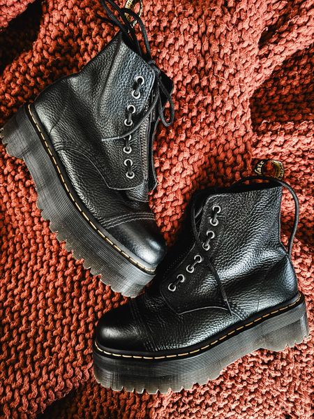 Doc Marten’s are the combat shoe you have to own for every season 

Shoes
Boots
Women’s shoes 
Edgy outfit 
Edgy style 

#LTKshoecrush #LTKSeasonal #LTKstyletip