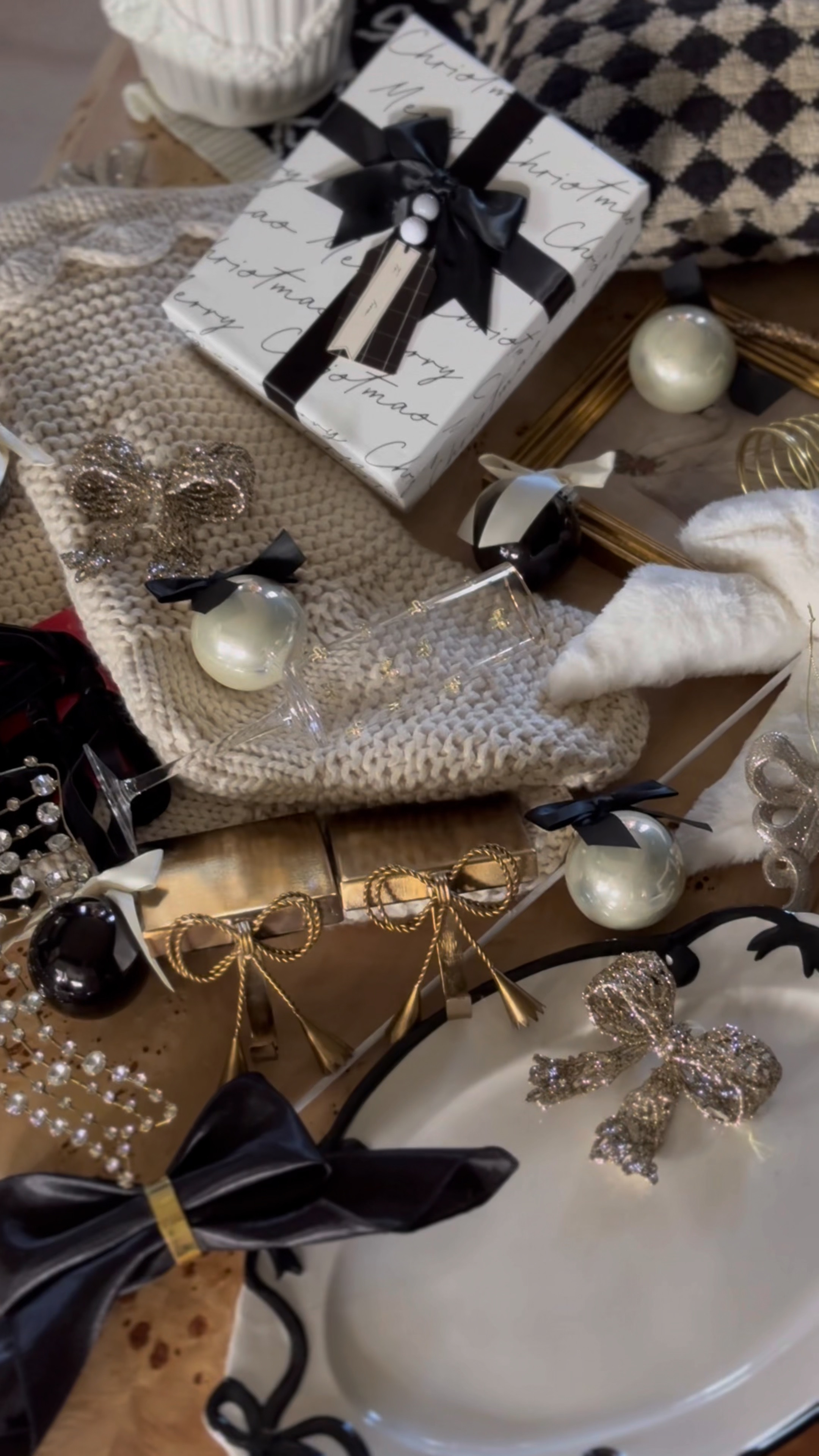 Shop my bow Christmas theme for the holidays this year!  #christmasdecor #bows #holidaydecor 

#LTKHome #LTKHoliday #LTKSeasonal