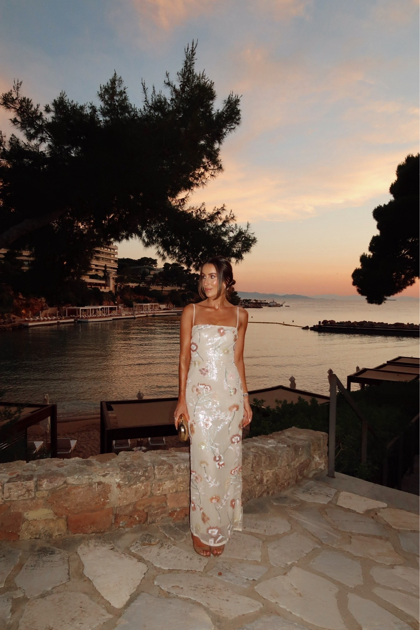 I would recommend sizing down in this dress 🌸✨

#LTKuk #LTKsummer #LTKdresses