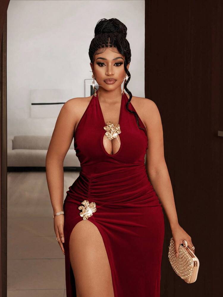 Maweii Plus Size Women Metal Decor Hollow Out Ruched Side Slit Hem Sexy Halter Dress | SHEIN