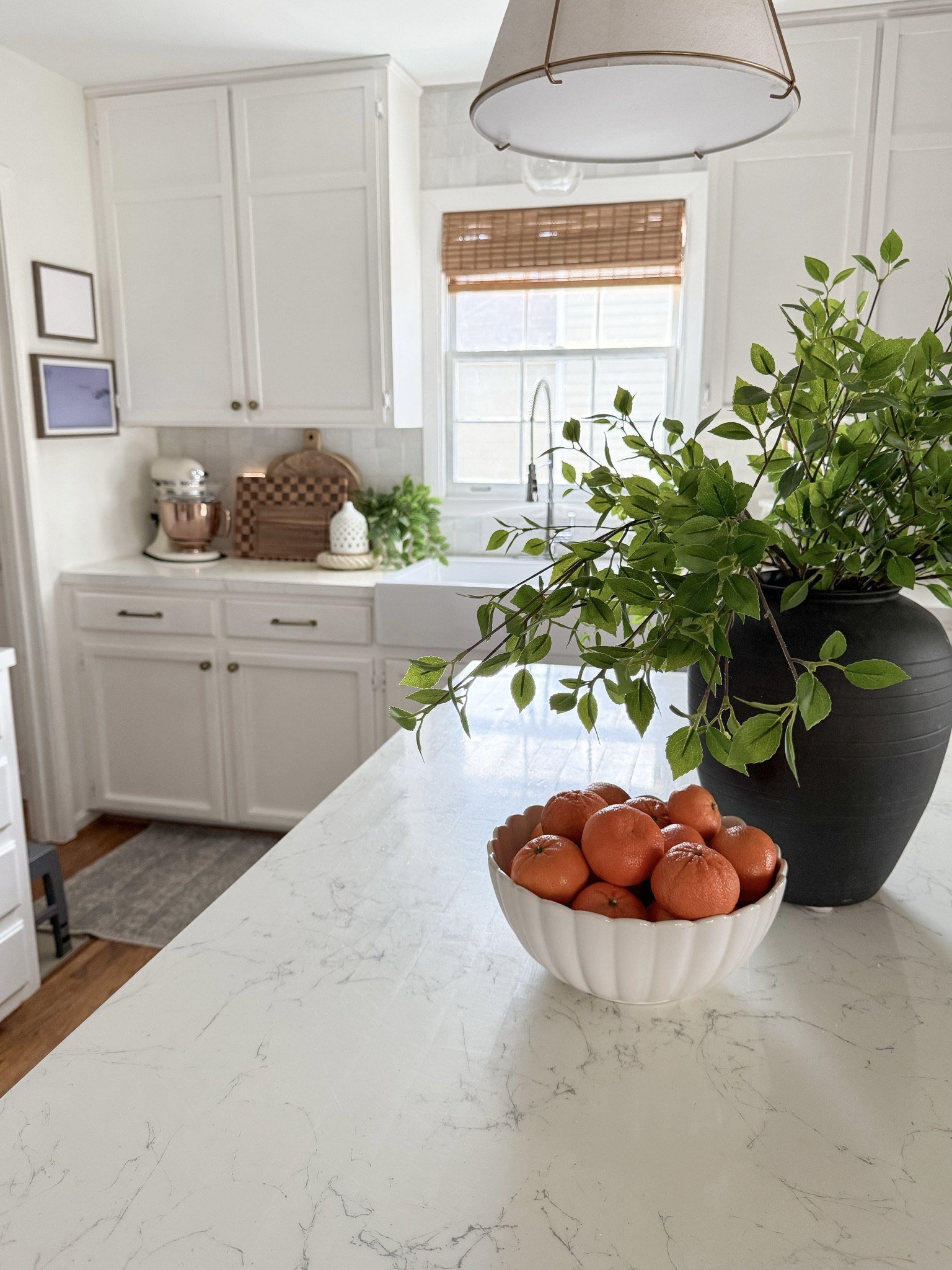 Simple spring kitchen views 



Kitchen island  (BM Pashmina)
Back door (BM Taiga)
Kitchen views

#LTKmomlife #LTKHome #LTKSeasonal