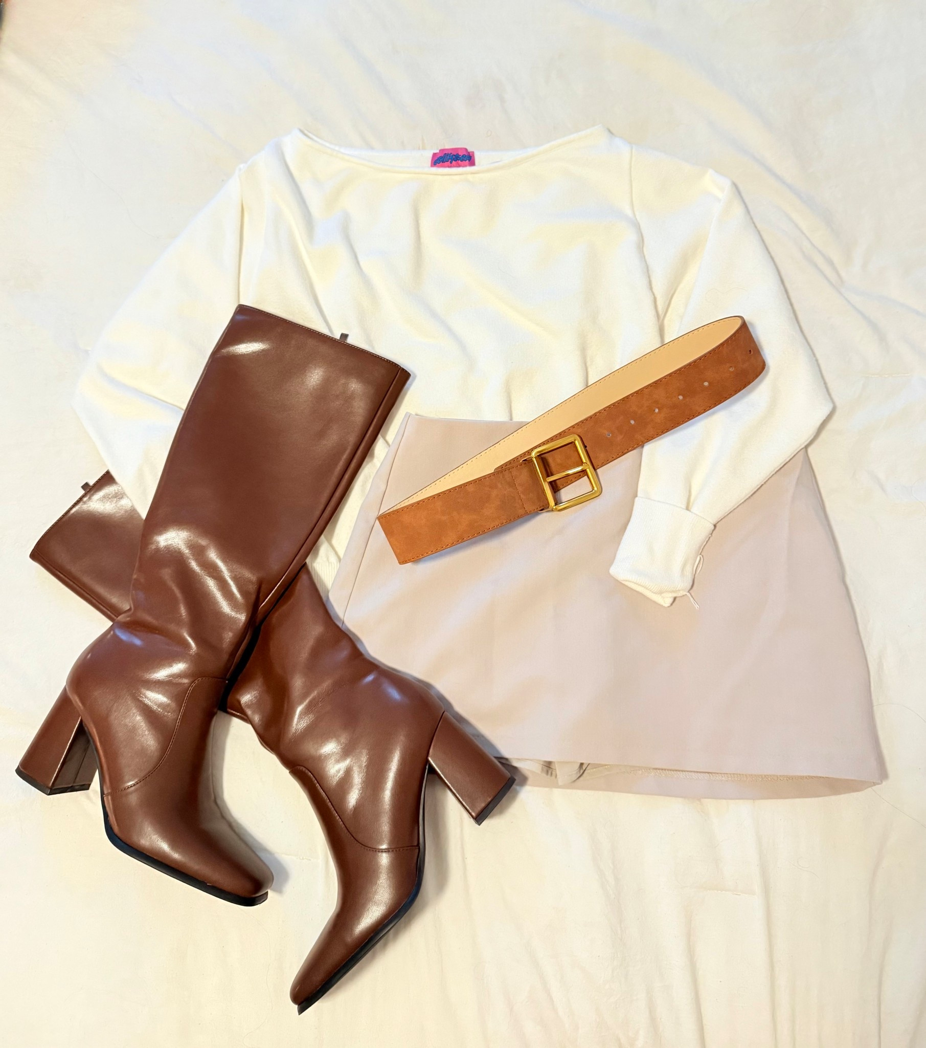 My current go-to ootd for everything holiday! 🤍✨

#LTKootd #LTKSeasonal #LTKHoliday