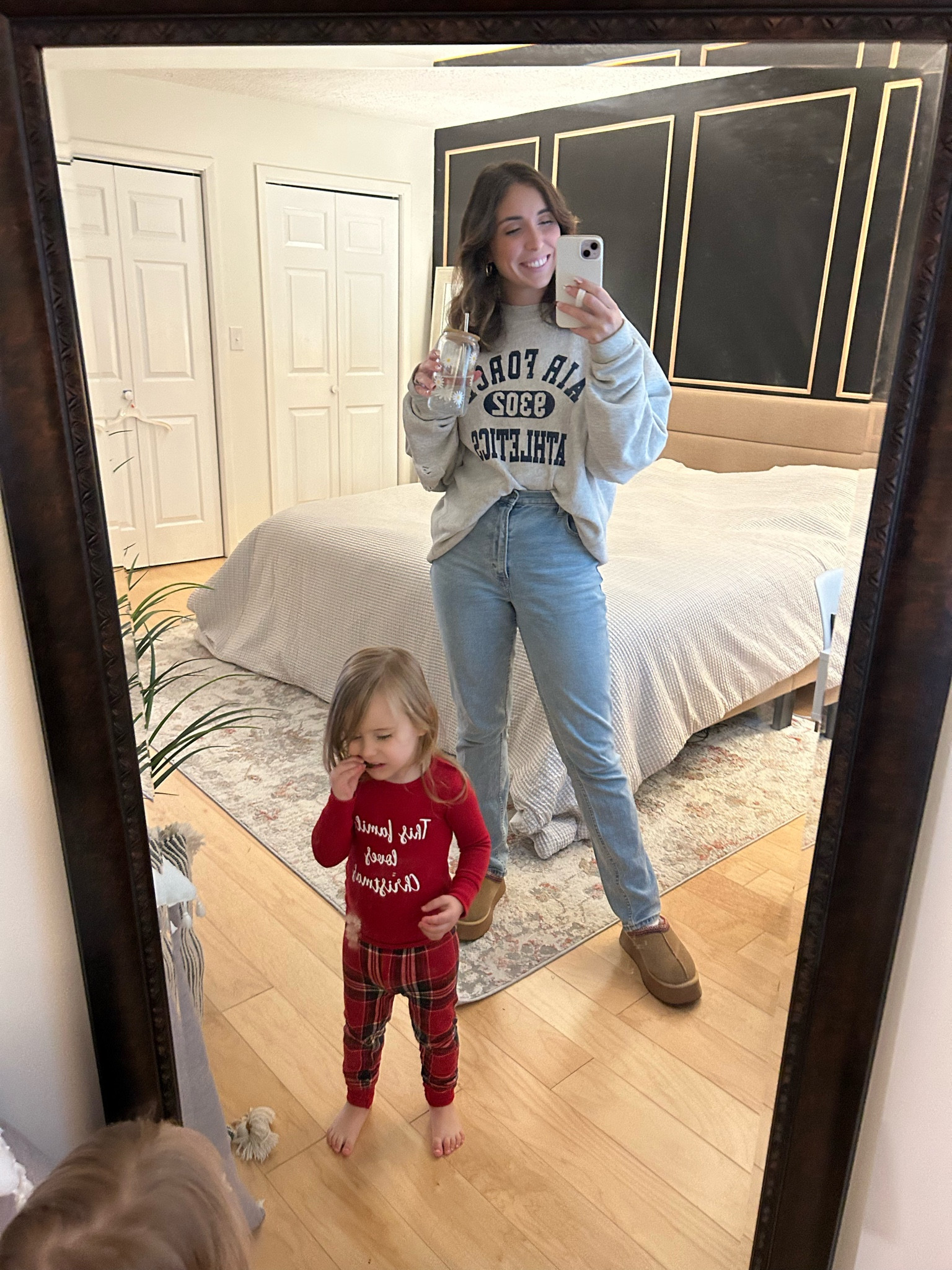 Cozy fall/winter outfit. Ugg Taz dupes for $35 and oversized vintage sweatshirt 🖤

#LTKfindsunder50 #LTKshoecrush #LTKstyletip