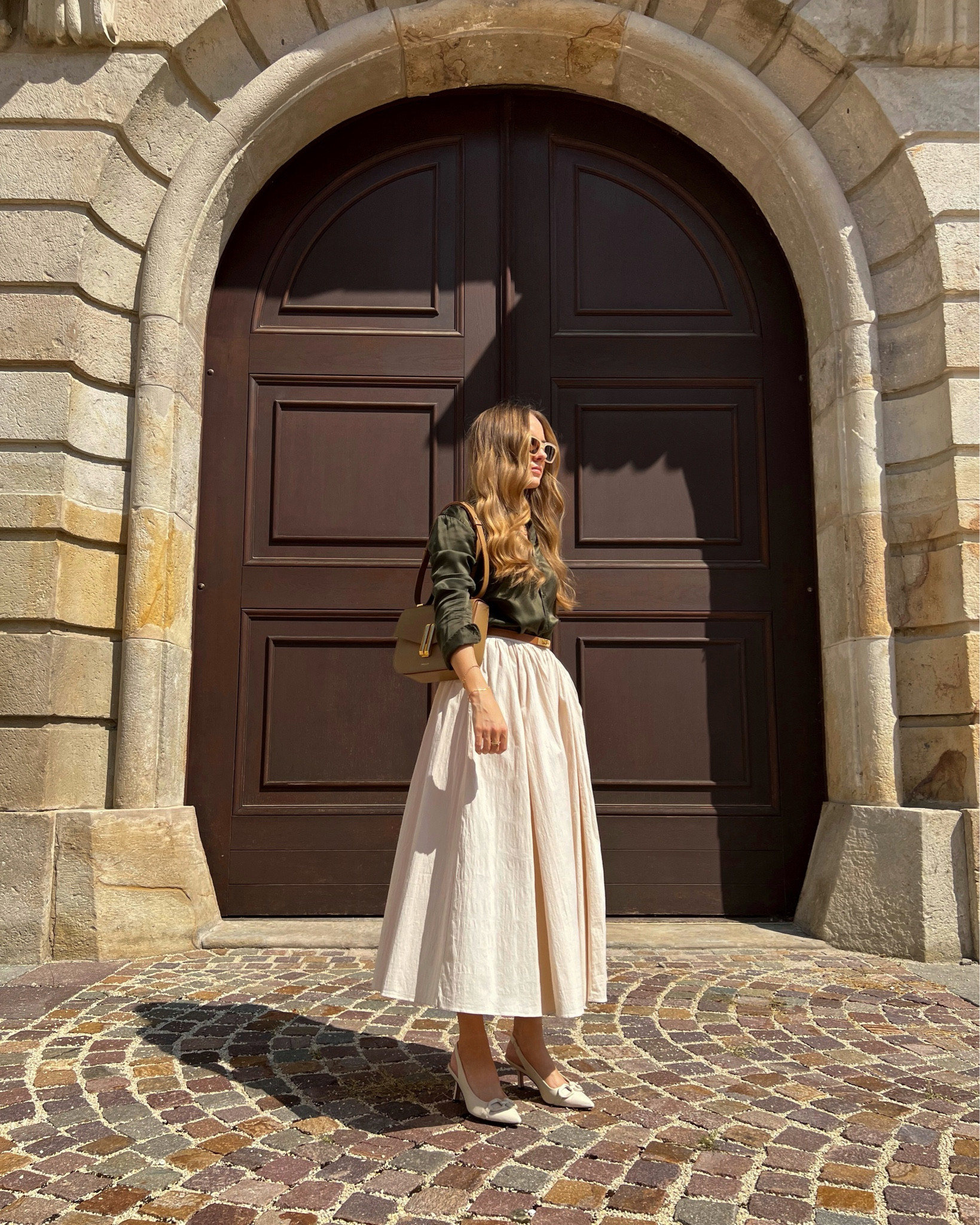 summer skirts in fall outfits >>

full skirts | full skirt outfit | maxi skirts | skirt trends | neutral outfit

#LTKSeasonal #LTKStyleTip