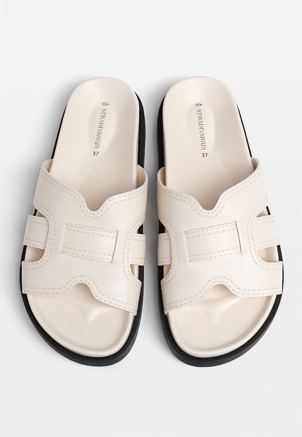 Casual flat sandals | Stradivarius (UK)