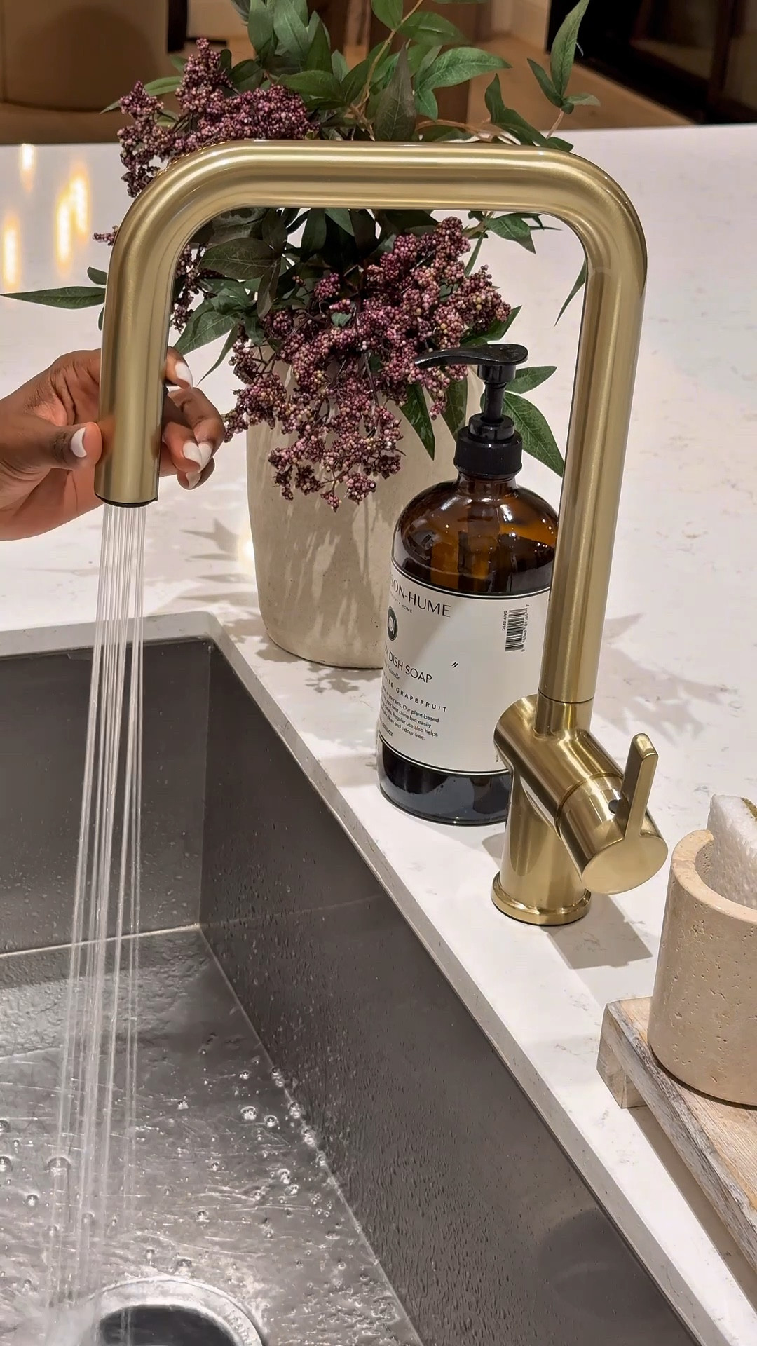 This kitchen faucet truly impressed me! ✨ The chrome finish gives such a clean, modern touch, and the pull-down sprayer works flawlessly — a perfect blend of style and quality for any kitchen. 💧 Everything’s linked for easy shopping! #KitchenEssentials #AmazonFinds #LTKHome #HomeUpgrade #ModernKitchen

#LTKHome #LTKStyleTip #LTKSaleAlert