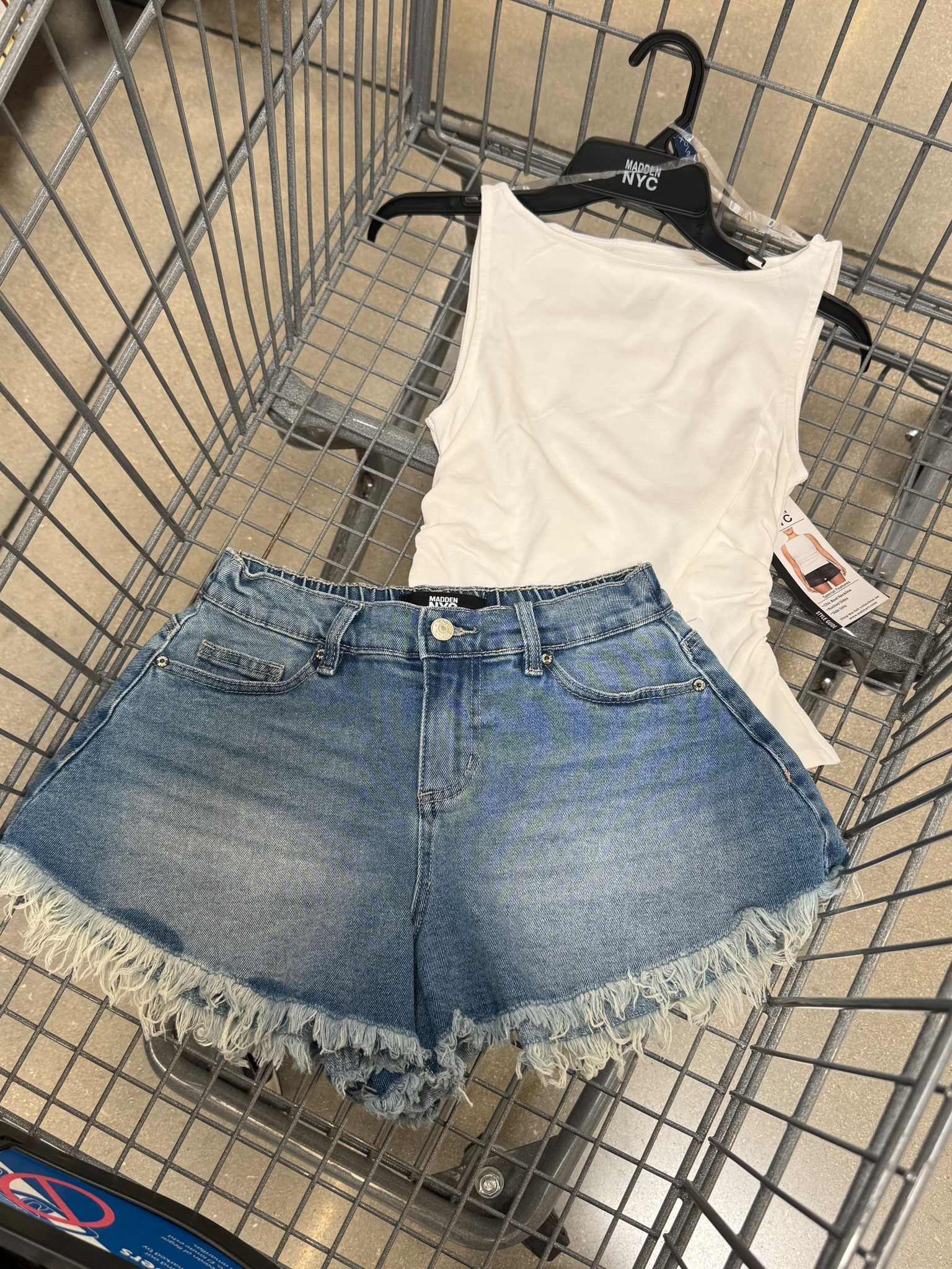 Walmart outfit idea 🤍

#LTKTravel #LTKootd #LTKgrwm