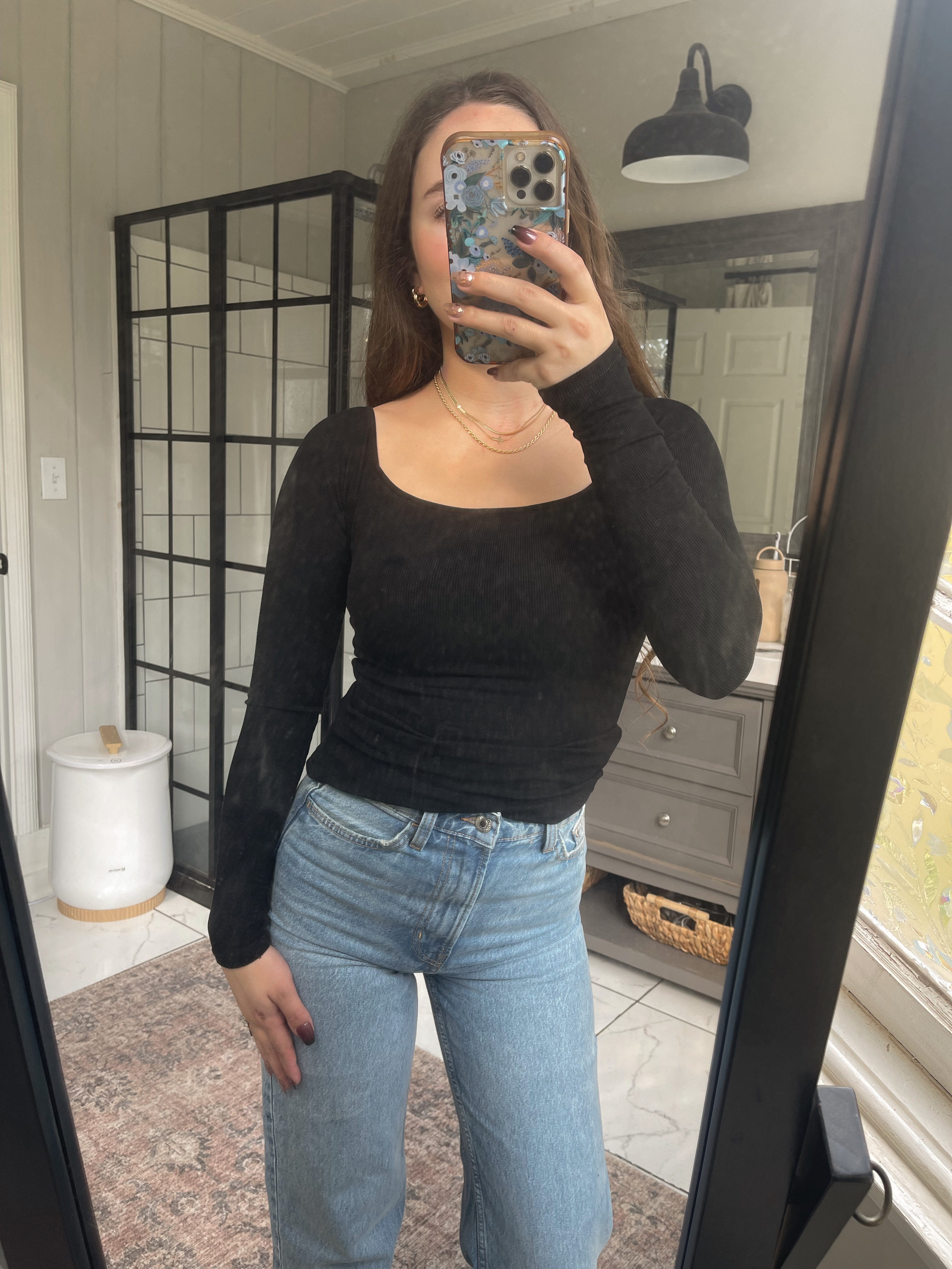 Loving these basics from @KlassyNetwork ! They are so comfortable, double lined, and the best part is - they have a built in bra! So great for dressing up or down!🤍 #ad


#klassynetwork #basictops #basics #falltops #fallfashion #layering

#LTKVideo #LTKSeasonal #LTKStyleTip