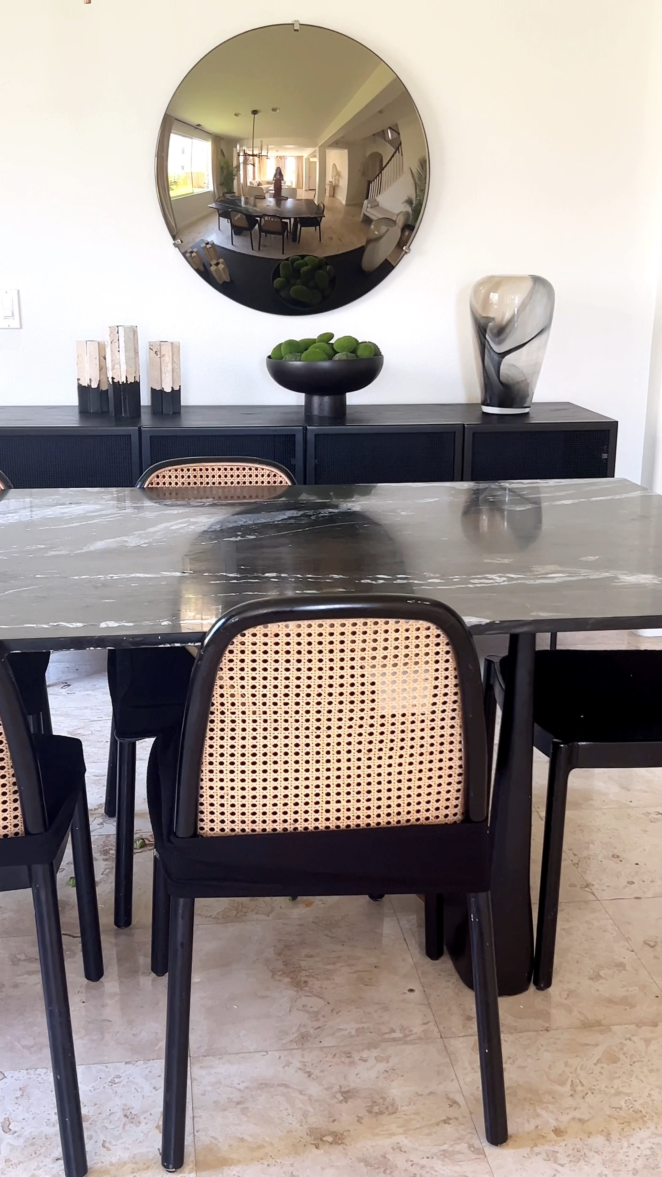 Modern dining room ✨


#diningtable #diningroom #marblediningtable #marbletable #diningroomstyle #moderndiningroom #wayfairdining 

#LTKhome #LTKstyletip