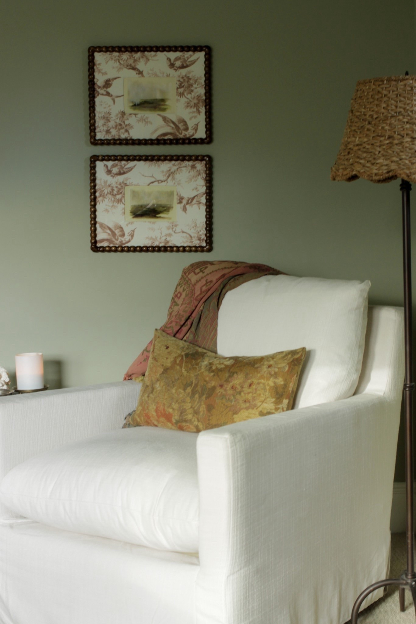 DIY target frames, bobbin frame, wicker, scalloped, lampshade, terra-cotta, sparrows fabric, fabric, wrapped mat