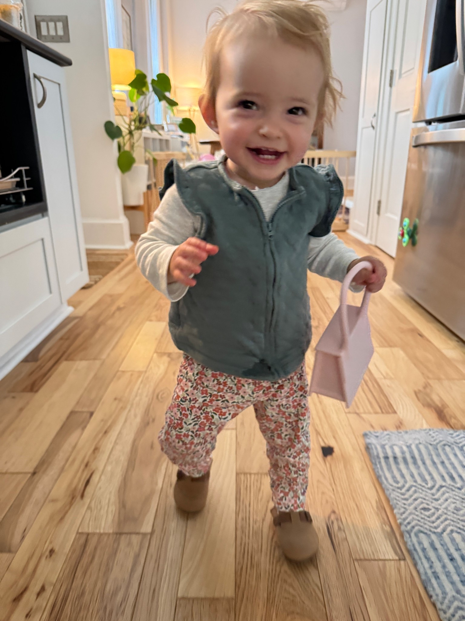 Fall outfit for baby girl! Floral leggings and green vest with baby “Birkenstocks” 


#LTKBaby #LTKSeasonal #LTKKids
