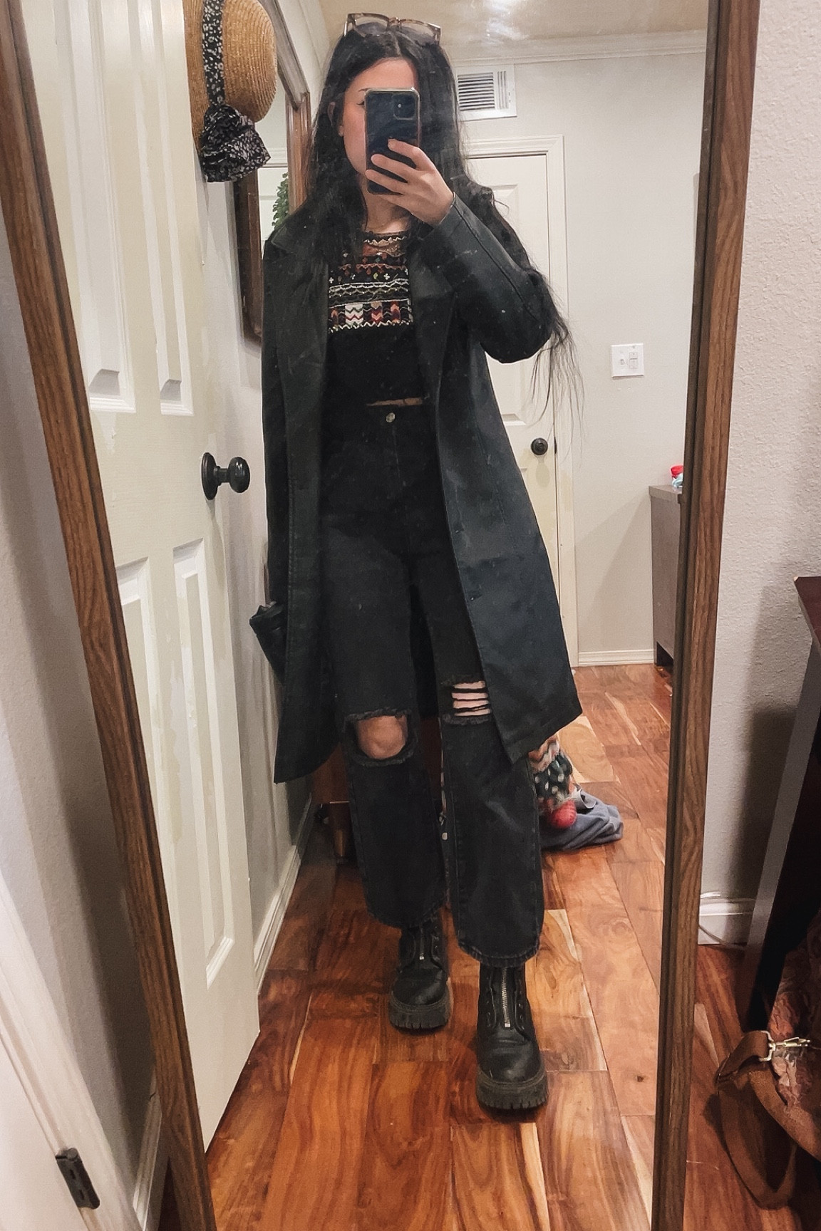 All black again 🖤 Can’t link the top but any sheer mesh top will work! 