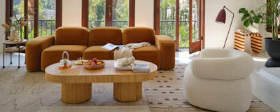 Huggy Swivel Chair | Design Within Reach