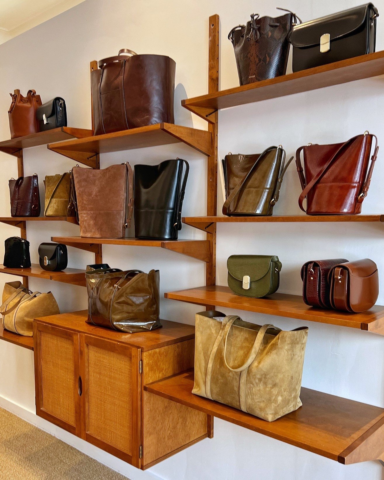 Sezane Handbags

#LTKSeasonal #LTKGiftGuide #LTKHoliday