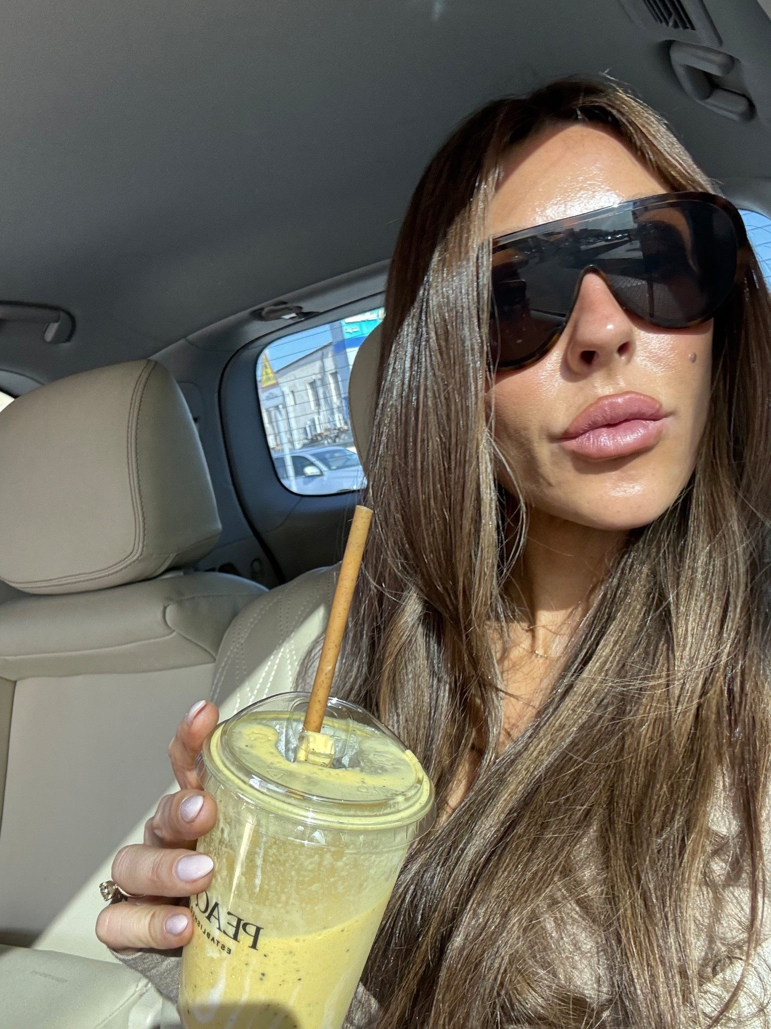 Large sunnies for the win