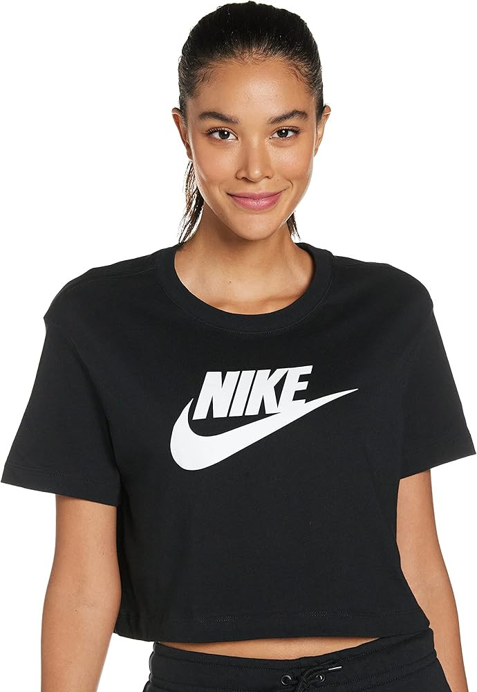 Amazon.com: Nike Women's Sportswear Essential Cropped T-Shirt (Large) Black : Clothing, Shoes & J... | Amazon (US)