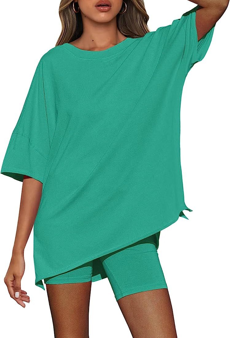 Nirovien Women's 2 Piece Outfits Matching Workout Sets Oversized Reversible T Shirt and Biker Sho... | Amazon (US)