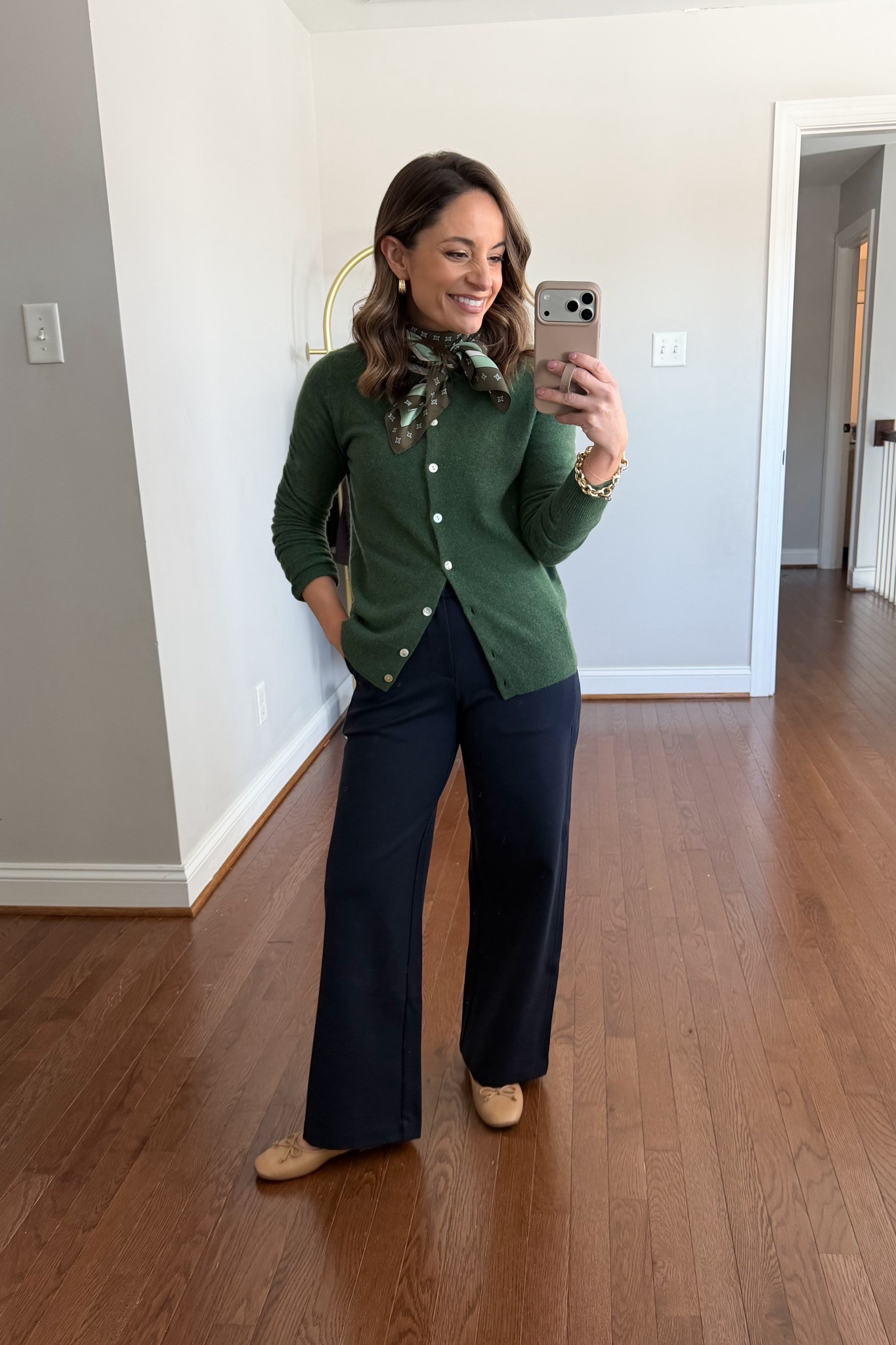 Casual outfits for work with navy wide leg pants! 

Pants: petite xxs/00 - 10” rise, 27.5” inseam. True to size 
Sweater (Quince): xs 
Scarf (Madewell) 
Shoes (Sam Edelman): tts  

My measurements for reference: I’m 4’10” and 105lbs. My bust, waist, and hip measurement is 32”, 24”, and 36”.


#LTKWorkwear #LTKPetite