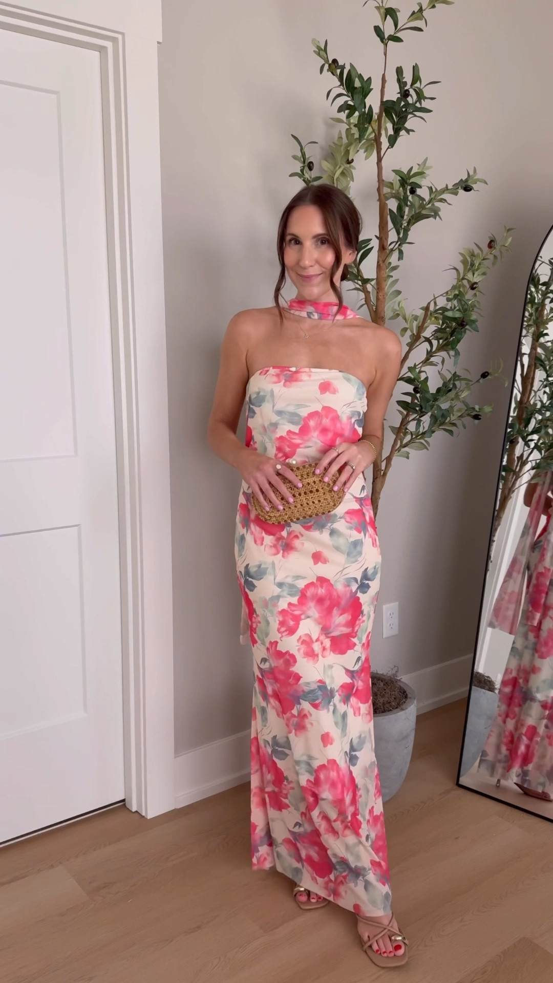 The cutest spring wedding guest dress and it’s an Amazon find! Strapless with a removable neck scarf. Comes in a bunch of prints and colors. Wearing a size small 

Amazon find, Amazon dress, wedding guest dress, summer style, floral dress, 

#LTKWedding