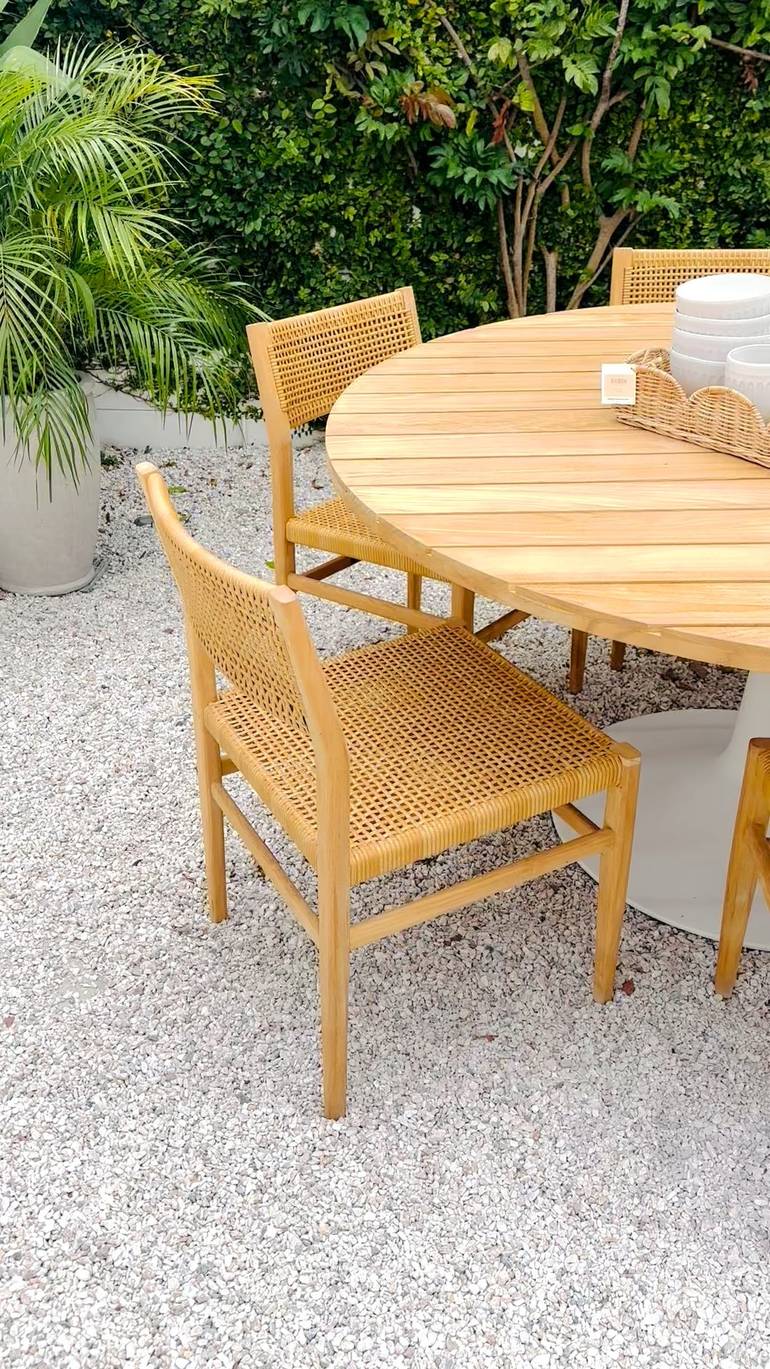 ✨ Elevate your holiday gatherings with this coastal-chic outdoor dining set—perfect for effortless entertaining, indoors or out. 🍽️


#CyberMonday #SerenaAndLily #HolidayEntertaining #CoastalChicHome #OutdoorDining #TableStyling #HomeDecorInspo #EntertainingInStyle #DiningAlFresco #HolidayHosting #LTKCyberWeek

#LTKSaleAlert #LTKHome #LTKHoliday