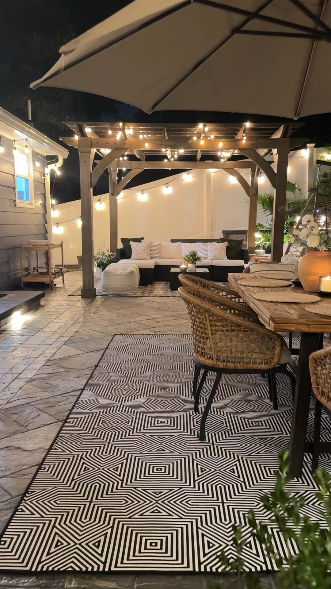 Organic modern outdoor patio decor 🤎

#LTKVideo #LTKHome #LTKxNSale