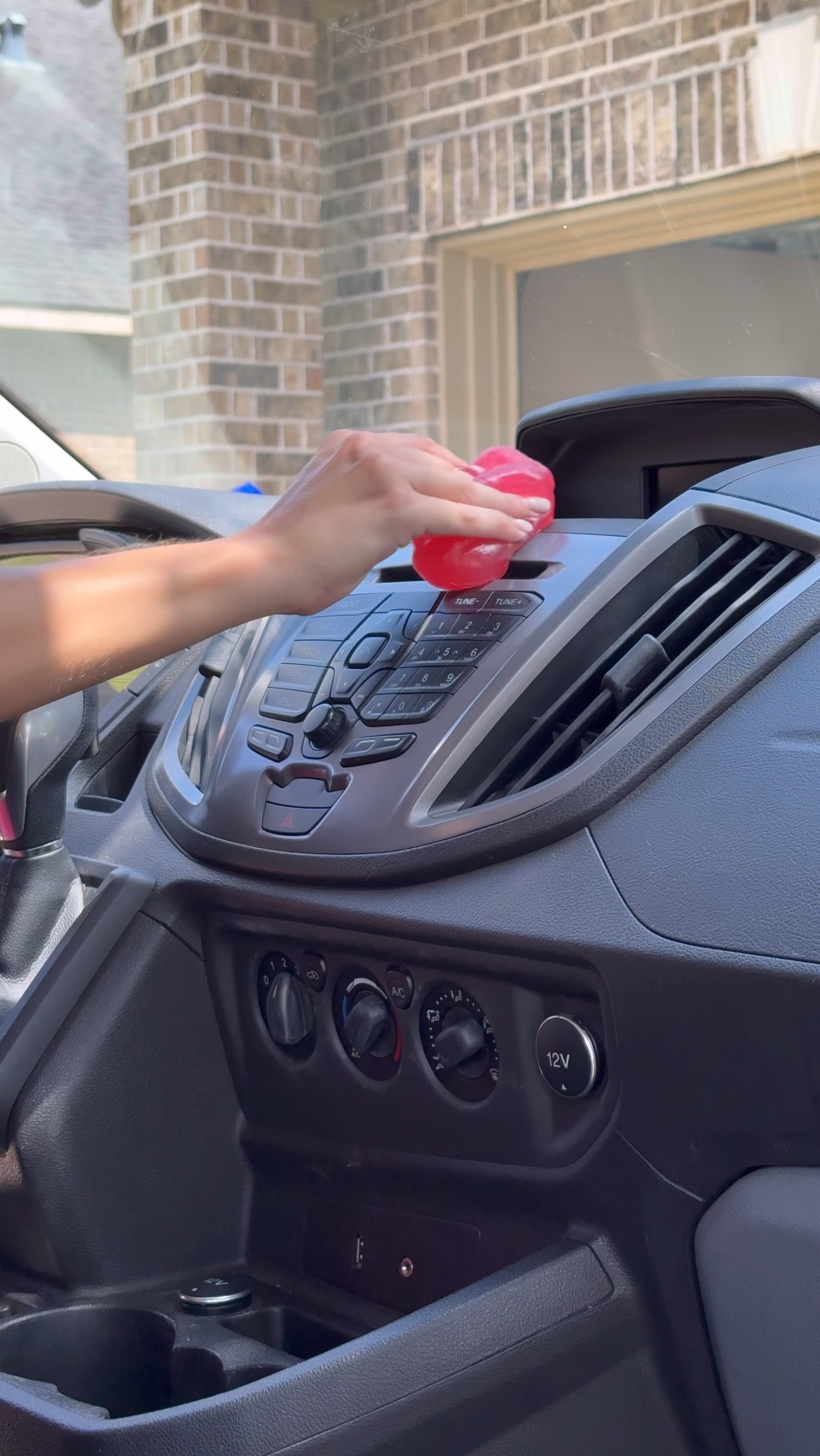 Cleanout my mom car!

Car cleaning, car organization, car detailling

#LTKhome #LTKfamily #LTKVideo