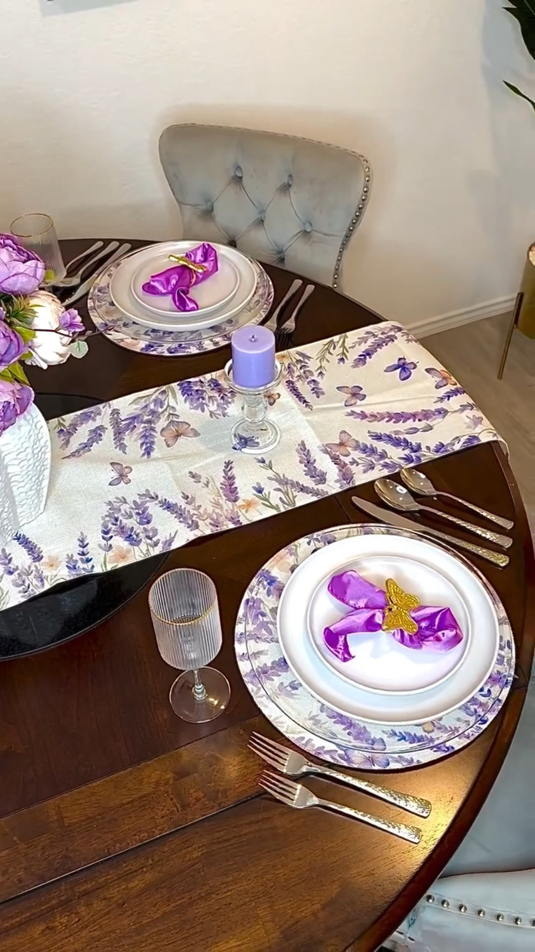 Luxury Dining starts here with @kingstone_dining.

This Cutlery Set is made of High-Quality 18/10 Food-Grade Stainless Steel Material. It’s elegant in design and also durable. It’s sturdy, and does not bend easily, making it great for long term use. Easy to clean, and comes with a storage case when not in use. 

Thank you @kingstone_dining, I love this set 🍴.

✨Follow me @everythingjummy for more Home Decor and Ideas✨. 

💜LIKE 💜COMMENT 💜SAVE 💜SHARE
.
.
.
.
.
.
.
.
.
.
.
.
.
.
.
#everythingjummy #diningroominspo #springtablescape #springdecor #cutleryset

#LTKSpringSale #LTKfoodie #LTKHome