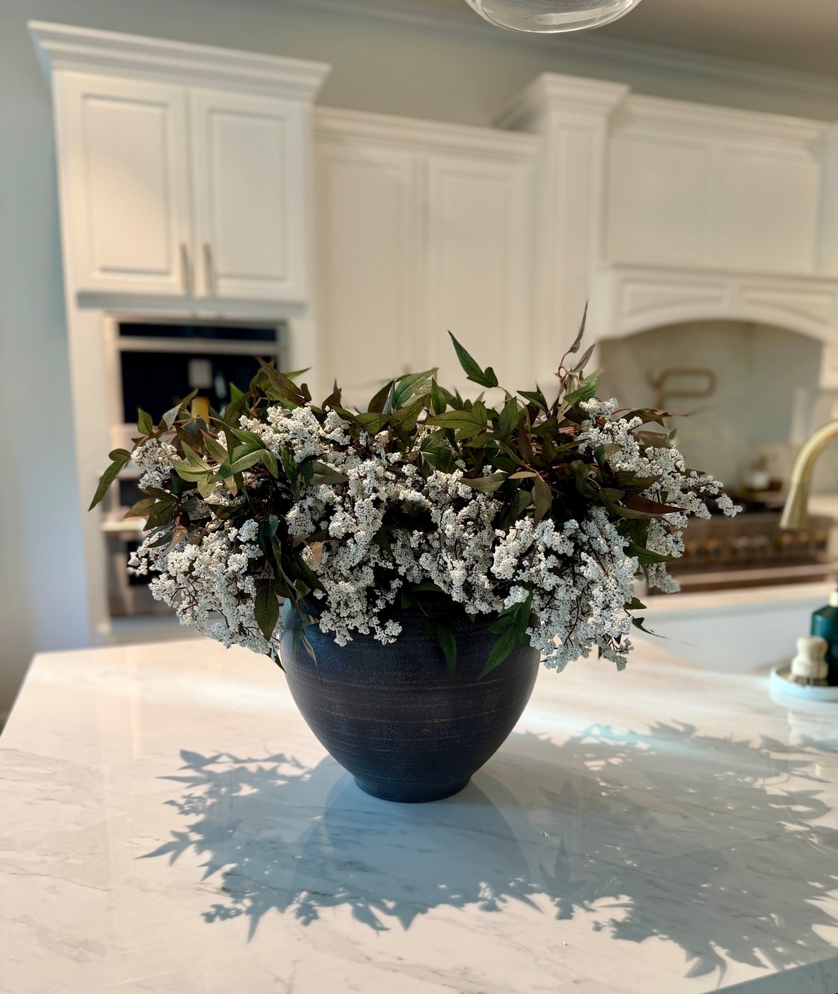 Sharing this designer look vase with these beautiful berry stems. If you are wondering how many stems, I shared how this vase looks with 3, 4, 5 & 6 stems for reference.
This is 6 stems

Vase
Studio McGee
Spring decor
Amazon find
Berry stems

#LTKHome #LTKSeasonal