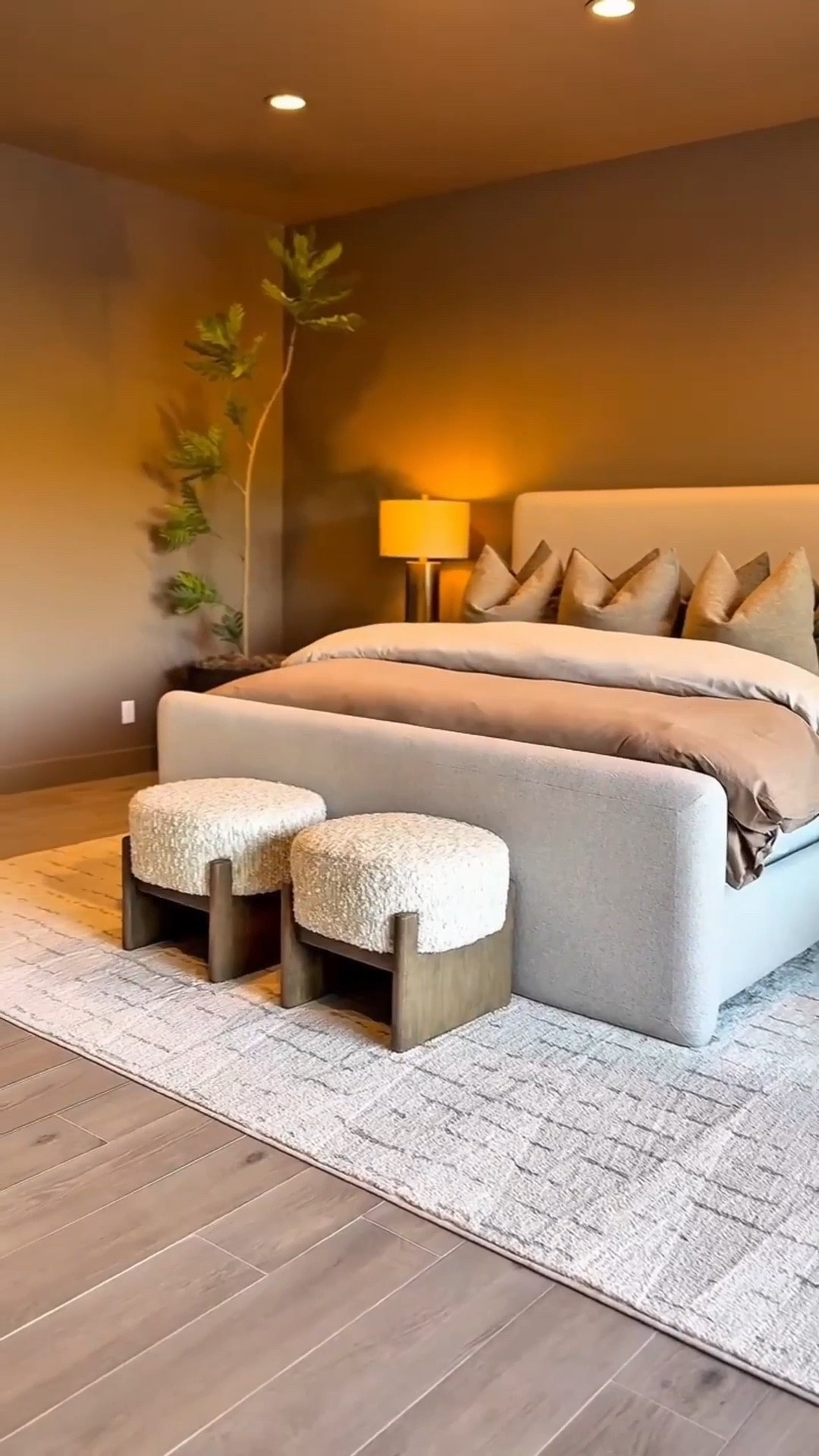 Before & after… the ottoman stole the show 🤎
These oversized ottomans are truly one of a kind, from the rich texture to those stunning wood legs. I loved them so much at the foot of the bed, I’m thinking about adding them to my living room too. ❤️

Ottomans 
Boucle Ottomans. Moody Bedroom 
Bedroom Decor. Bedroom Inspo. 

#summerthompsonstyles 


#LTKdayinmylife #LTKvlog #LTKHome