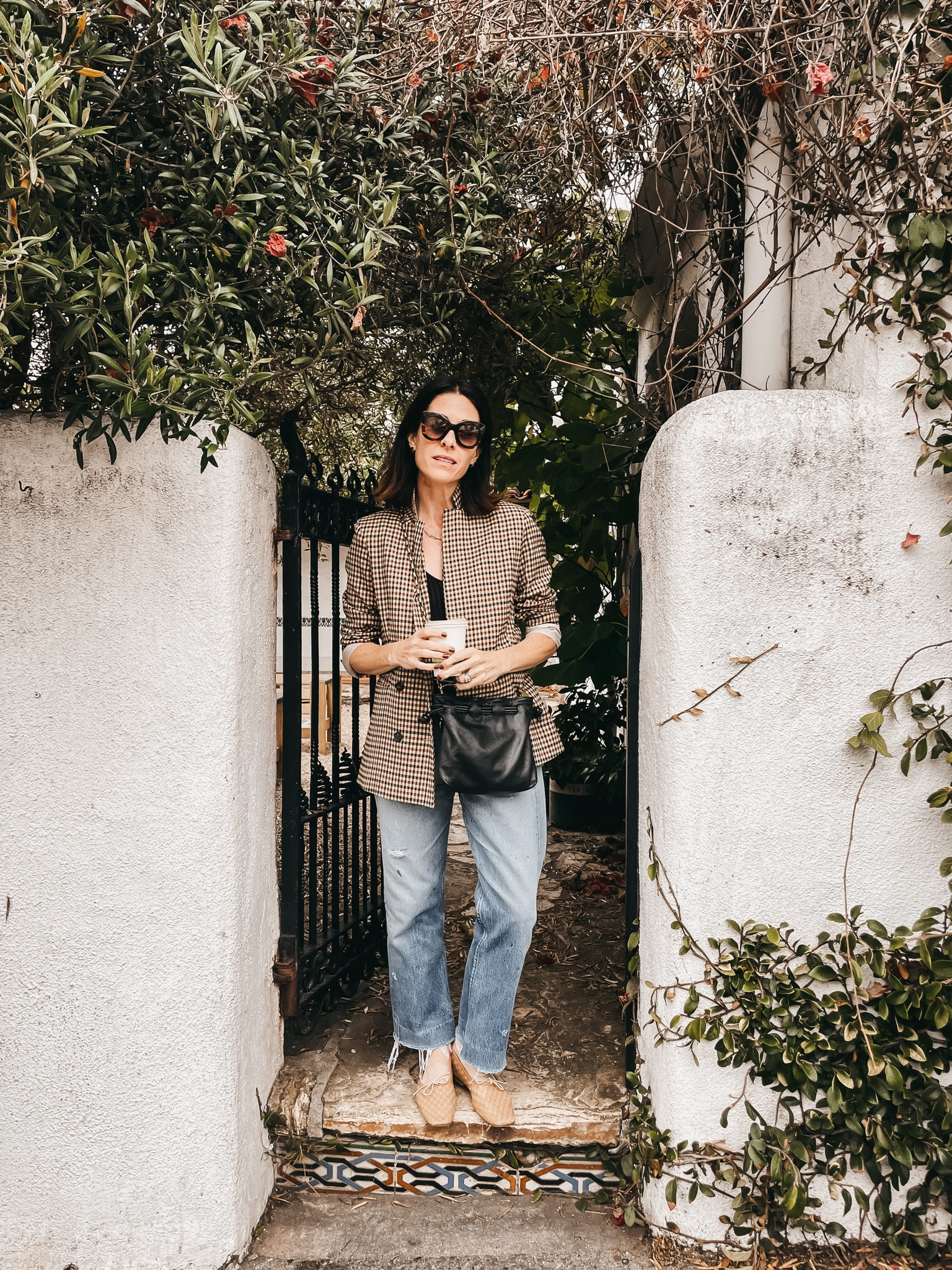Fall outfit 

Plaid blazer is old 
Levi’s are vintage
Jada flats Freda Salvador - 15CONNI for 15% off
Top - Enzo Costa
Bag - Clare V 
