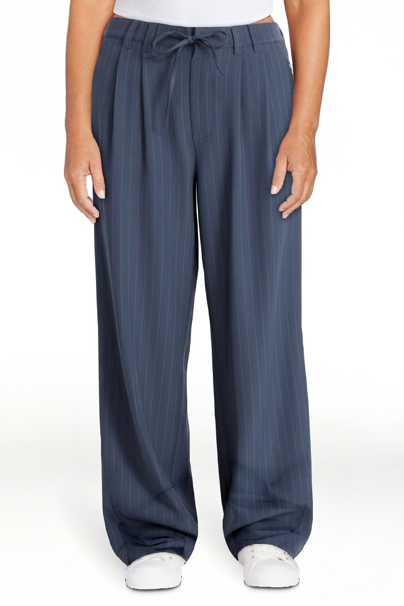 No Boundaries Pleated Trousers with Piping, 30" Inseam, Women's XXS-XXL | Walmart (US)