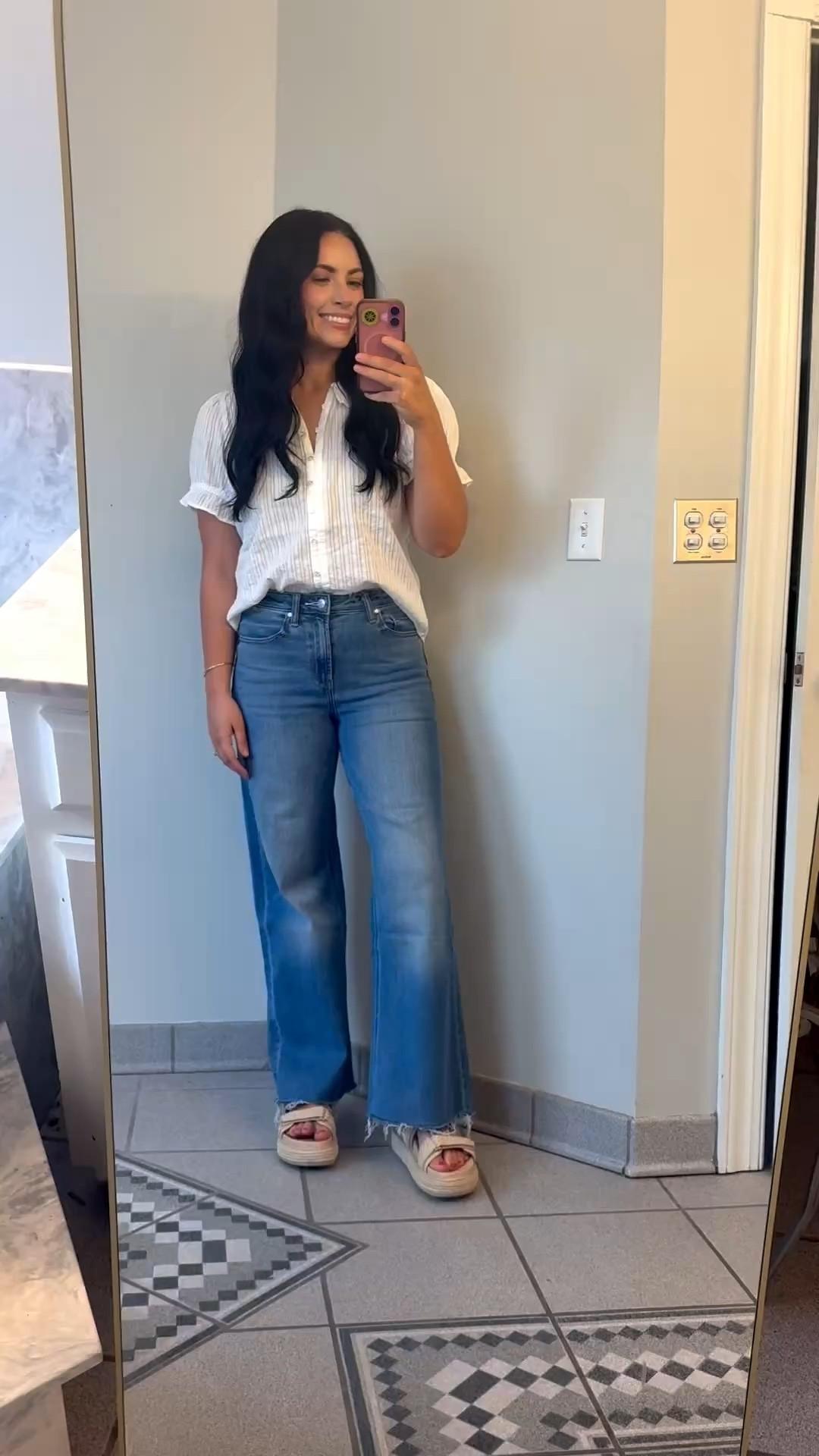 @Quince  I am obsessed!!! Amazing quality with amazing prices! 😍 #quince #quincepartner #momootd

#LTKgrwm #LTKootd #LTKmomlife