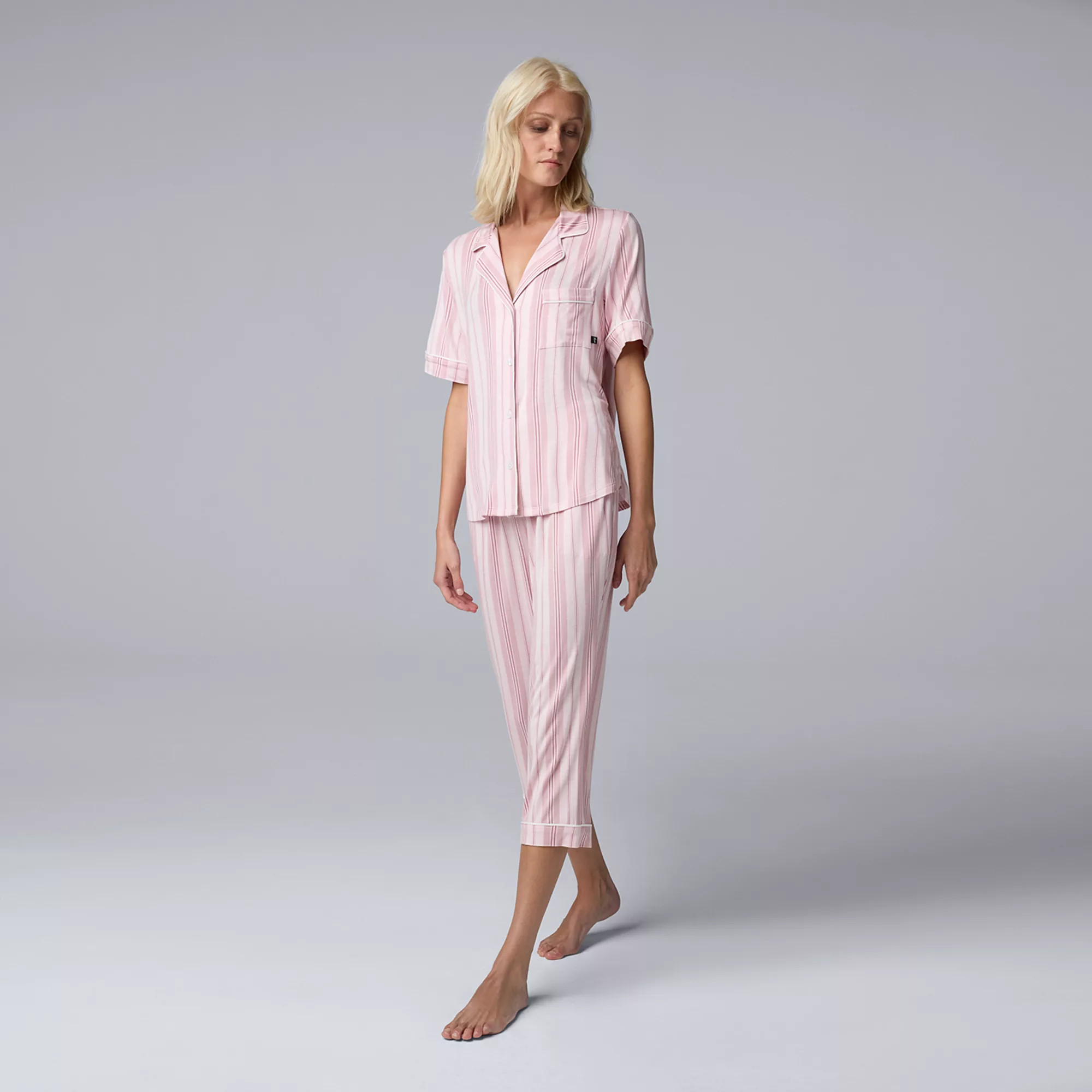 Women's Simply Vera Vera Wang Short Sleeve Notchneck Pajama Top & Capri Pajama Pants Set | Kohl's