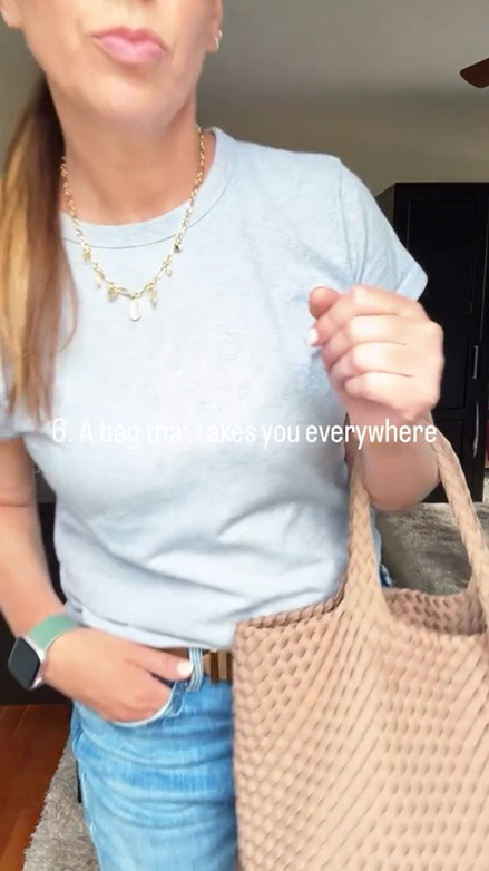 A simple formula when you want to take your tee shirt and jeans to the next level. 

‘Outfit’ for details 
.
.
.
.
.
https://liketk.it/6gz9D
#ootd #outfitideas #styletips #everydaystyle #momstyle casualoutfits fashionreels easyoutfits styleinspo wardrobestaples
