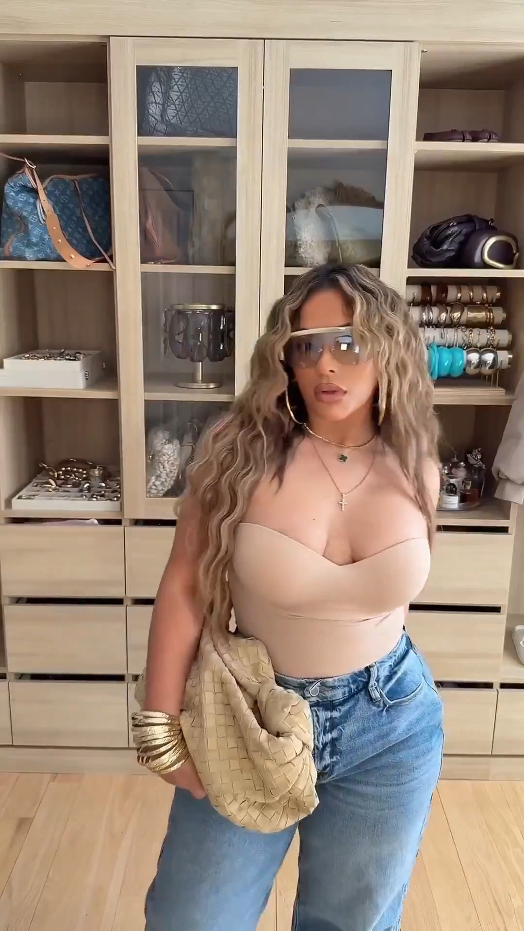 Casual spring OOTD you could wear for festival season! A bodysuit and jeans is the go to outfit formula lately. Wearing a large in the bodysuit!

Dark wash denim, spring break outfit, purse, sunglasses, strapless bodysuit, midsize style, Coachella outfitt




#LTKootd #LTKMidsize #LTKPetite