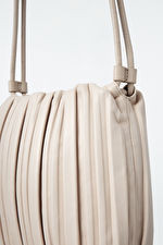 SCALLOP CROSSBODY - LEATHER - IVORY - COS | COS UK