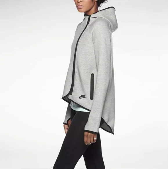 NIKE WOMEN'S SPORTSWEAR TECH FLEECE OG LOOSE CAPE IN GREY SIZE MEDIUM | Poshmark