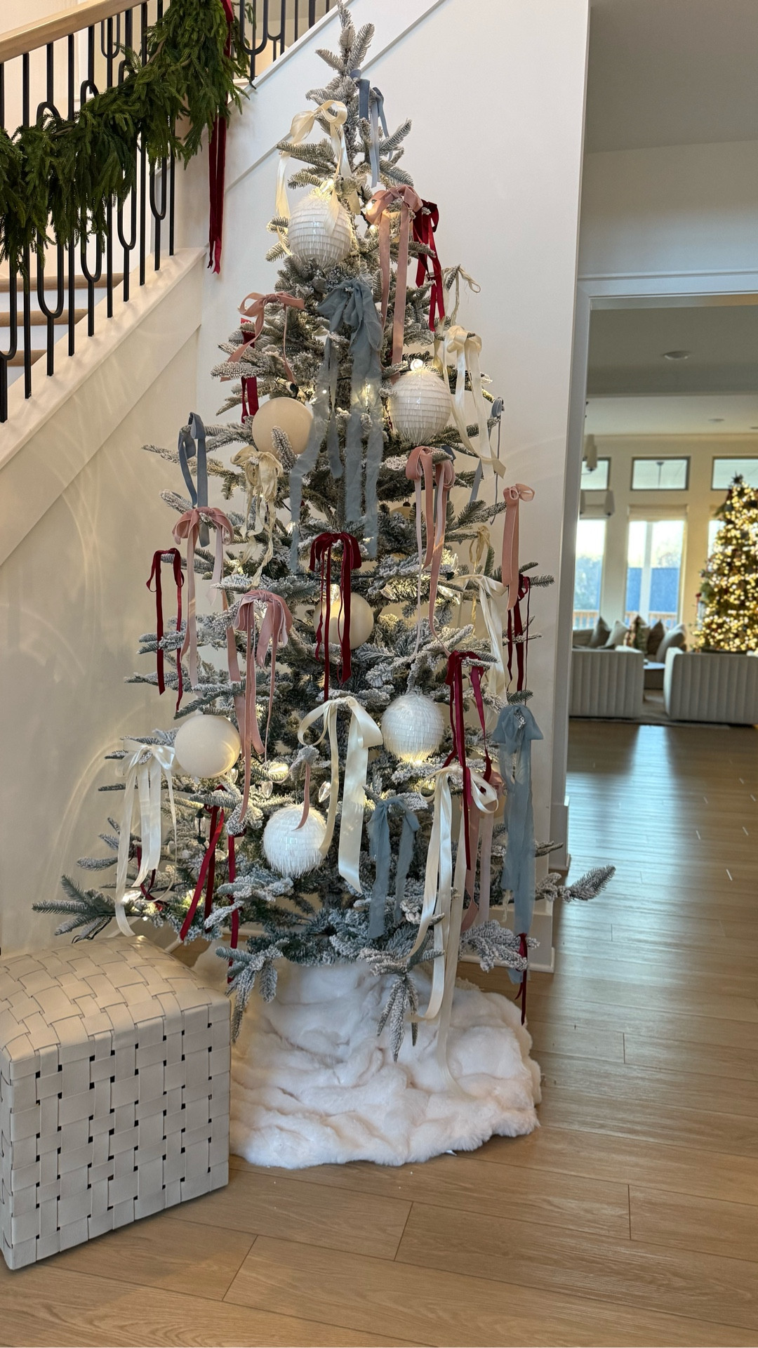 Bow tree with King of Christmas Flocked King Noblee

#LTKHoliday #LTKSeasonal #LTKCyberWeek