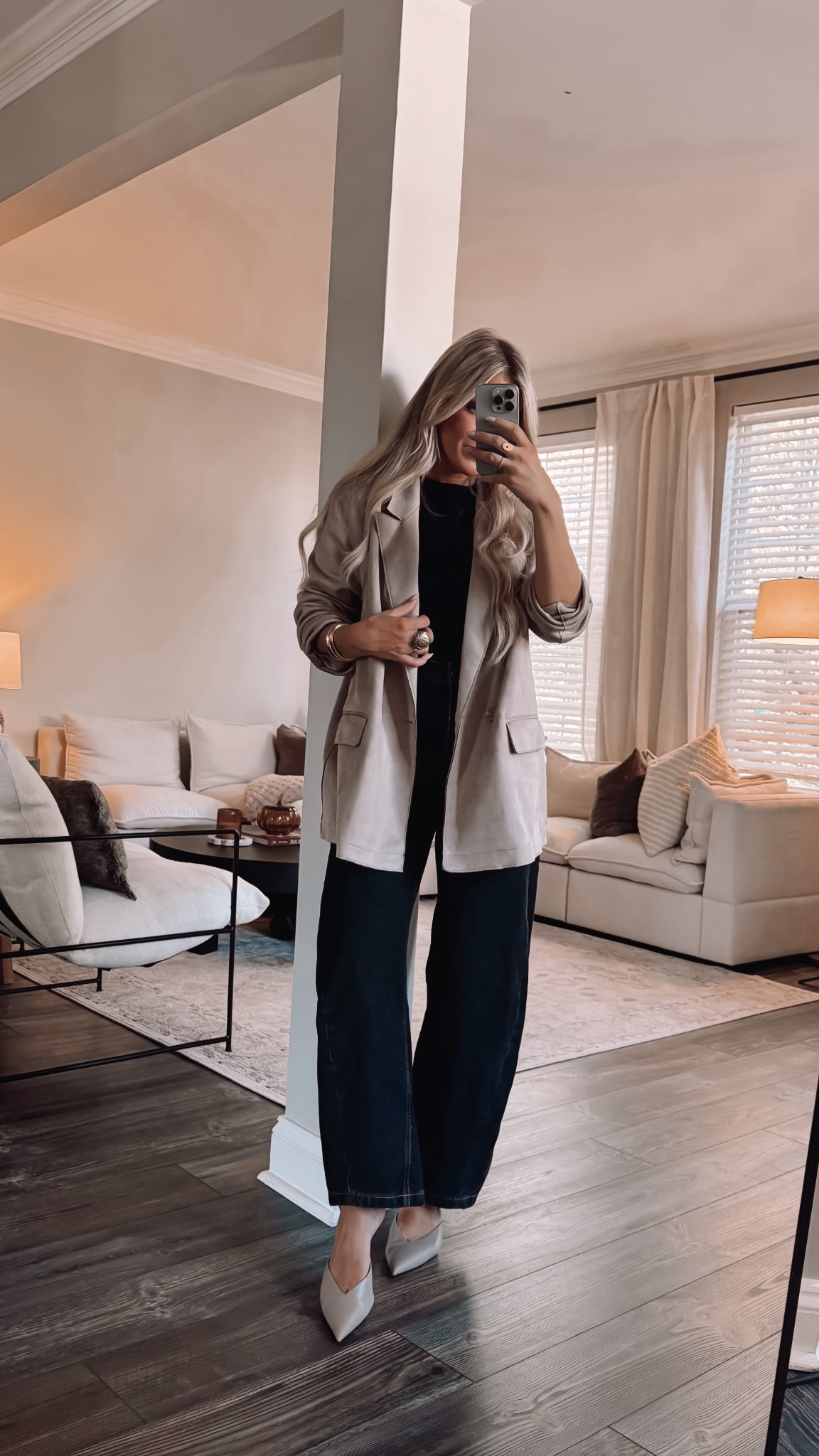 This blazer is on sale for $36! It’s so cute! I feel like you can style it so many ways!

#LTKSeasonal #LTKFindsUnder100 #LTKStyleTip