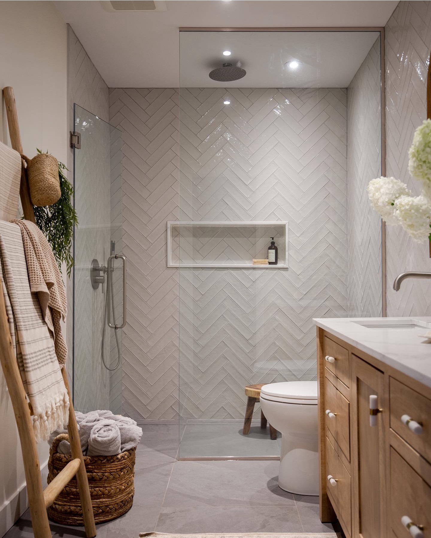 Shop my MasterBathroom #musthaves#bathroomsessentials#wayfairfinds

#LTKhome

#LTKhome
