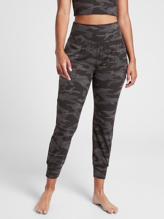 Salutation Jogger Camo | Athleta