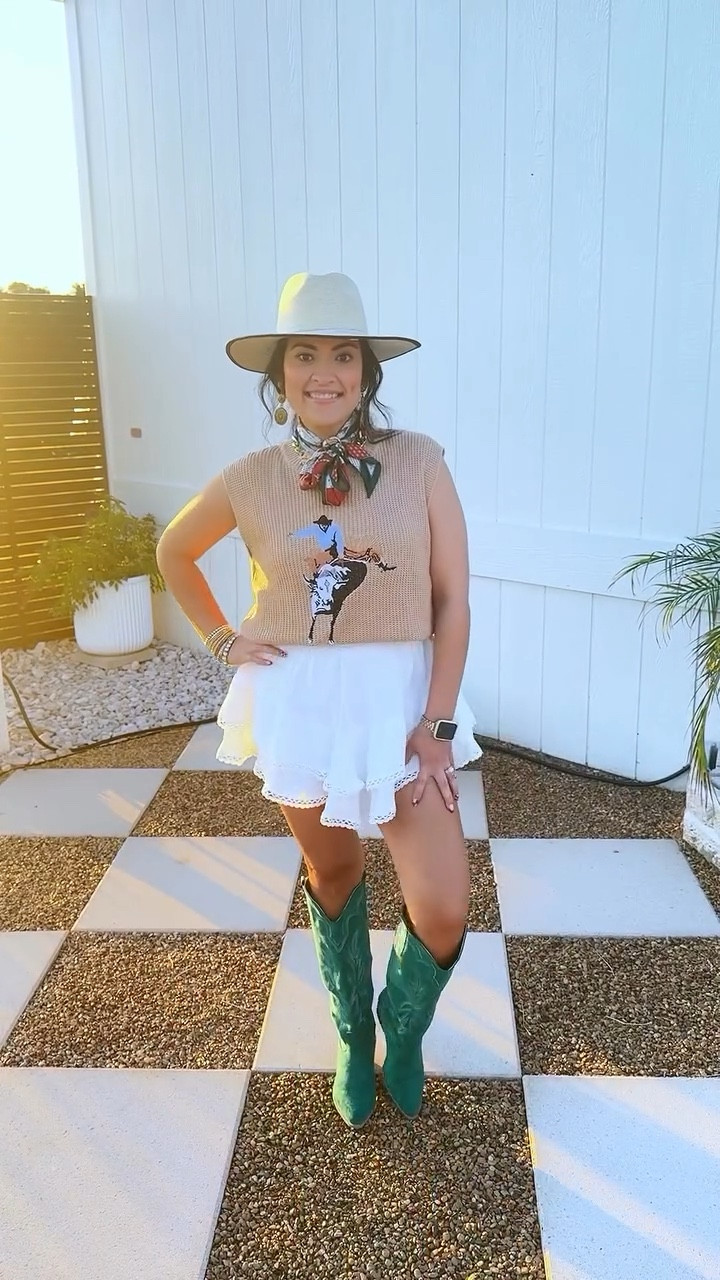 The golden hour hits different in cowboots creating a little western magic for today’s outfit heading to Roundtop! ✨🐴🤍

#westernfashion #roundtopoutift #westernstyle #roundtopootd #OOTD

#LTKStyleTip #LTKMidsize