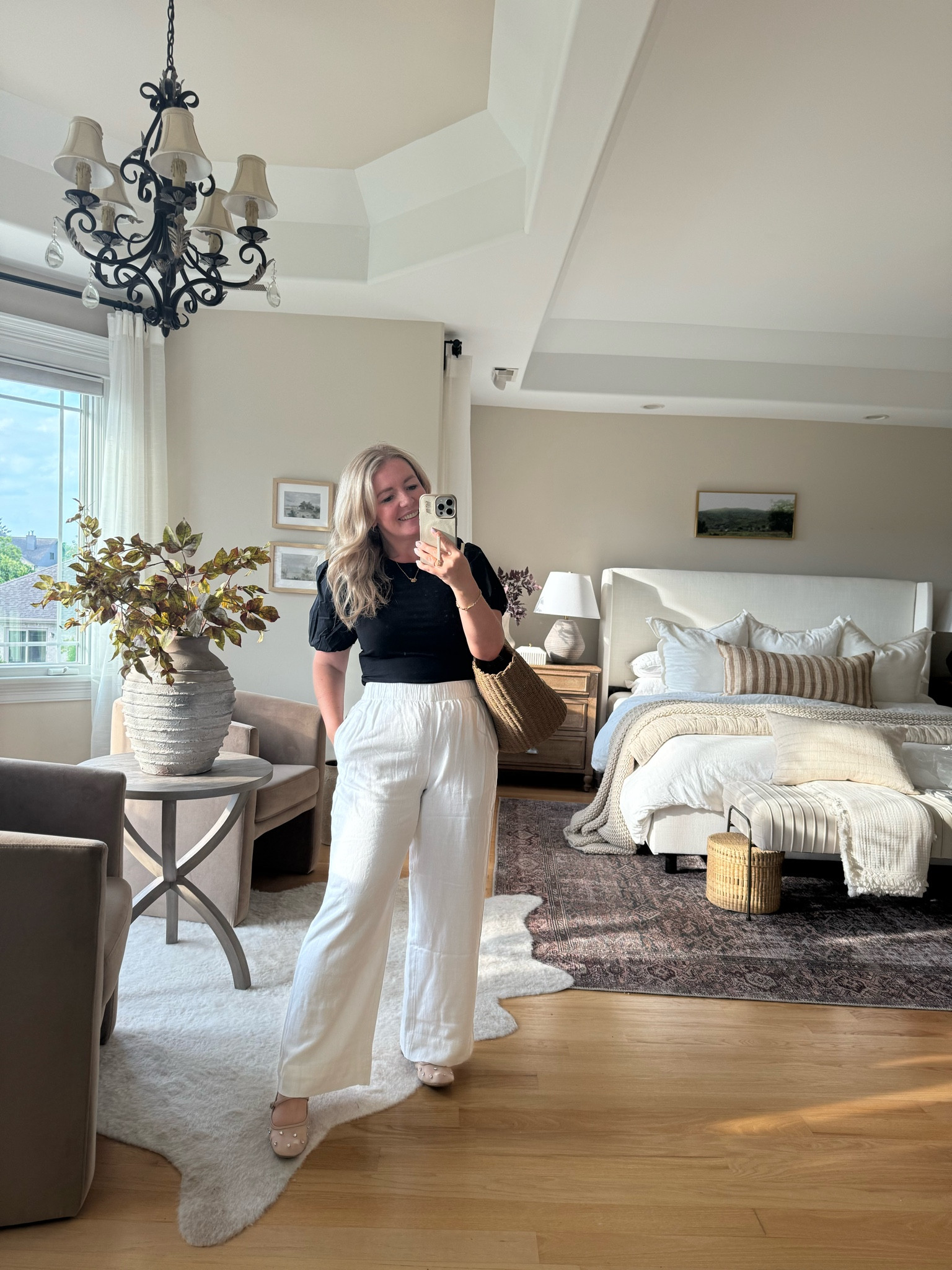 Linen pants of my dreams!!! These are so good, double lined and so comfy! Paired them with this puff sleeve too from H&M and my favorite flats! 

#summeroutfit #summeroutfits #linenpants #abercrombie #vacationoutfit #sandals #amazonfadhion #targetstyle #bedroom #outfit 

#LTKTravel #LTKFamily #LTKSummerSales