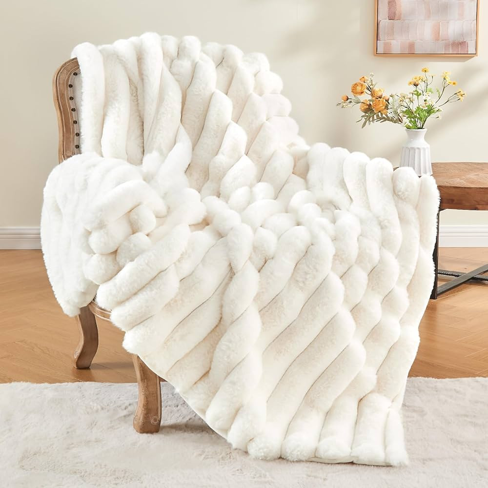 BEDELITE Faux Fur Throw Blanket for Couch, Soft and Cozy Luxurious 3D Striped Fluffy Blanket, 770... | Amazon (US)