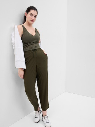 GapFit High Rise Runaround Pants | Gap (US)