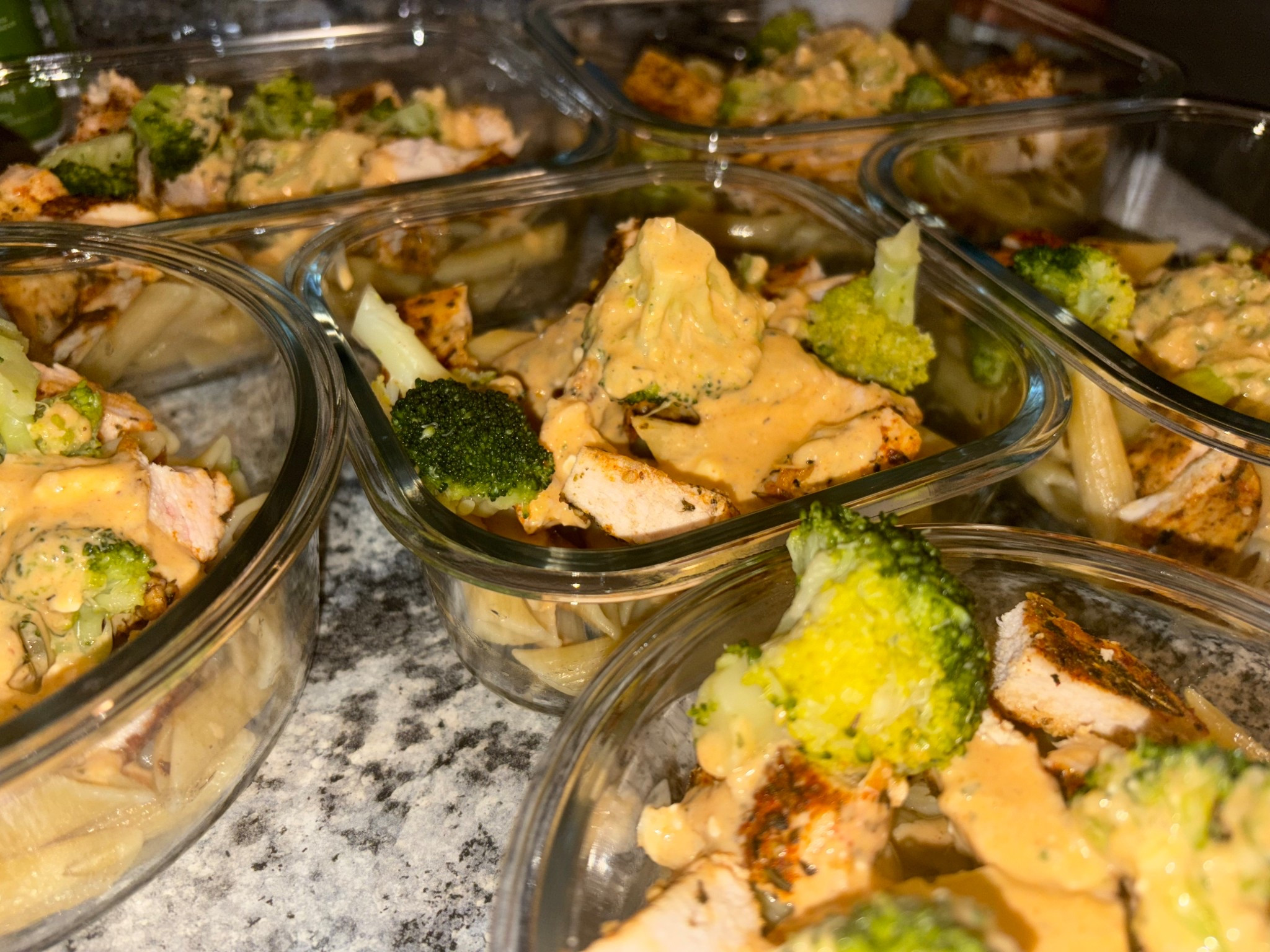 Prepping meals for the week made easy with these glass containers!

#LTKdayinmylife #LTKfoodie