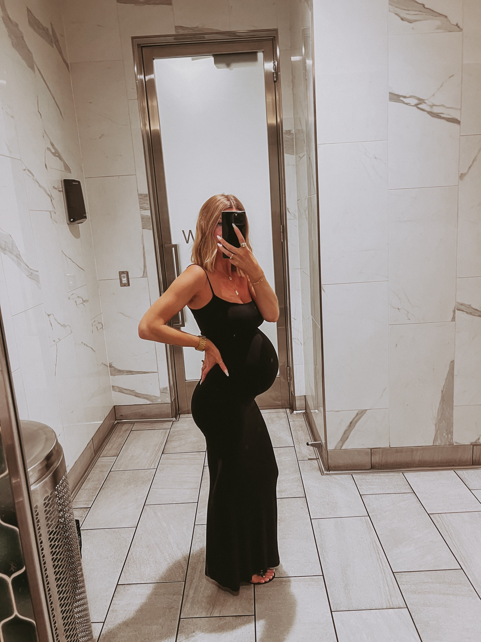 The most amazing dress for any occasion! Date night, bump friendly, errands! It’s so chic and comfortable 

#bumpfriendly #maternity #bumpstyle #pregnancy #datenight #skims #maternitystyle #bumpinspo

#LTKbump #LTKstyletip #LTKsalealert
