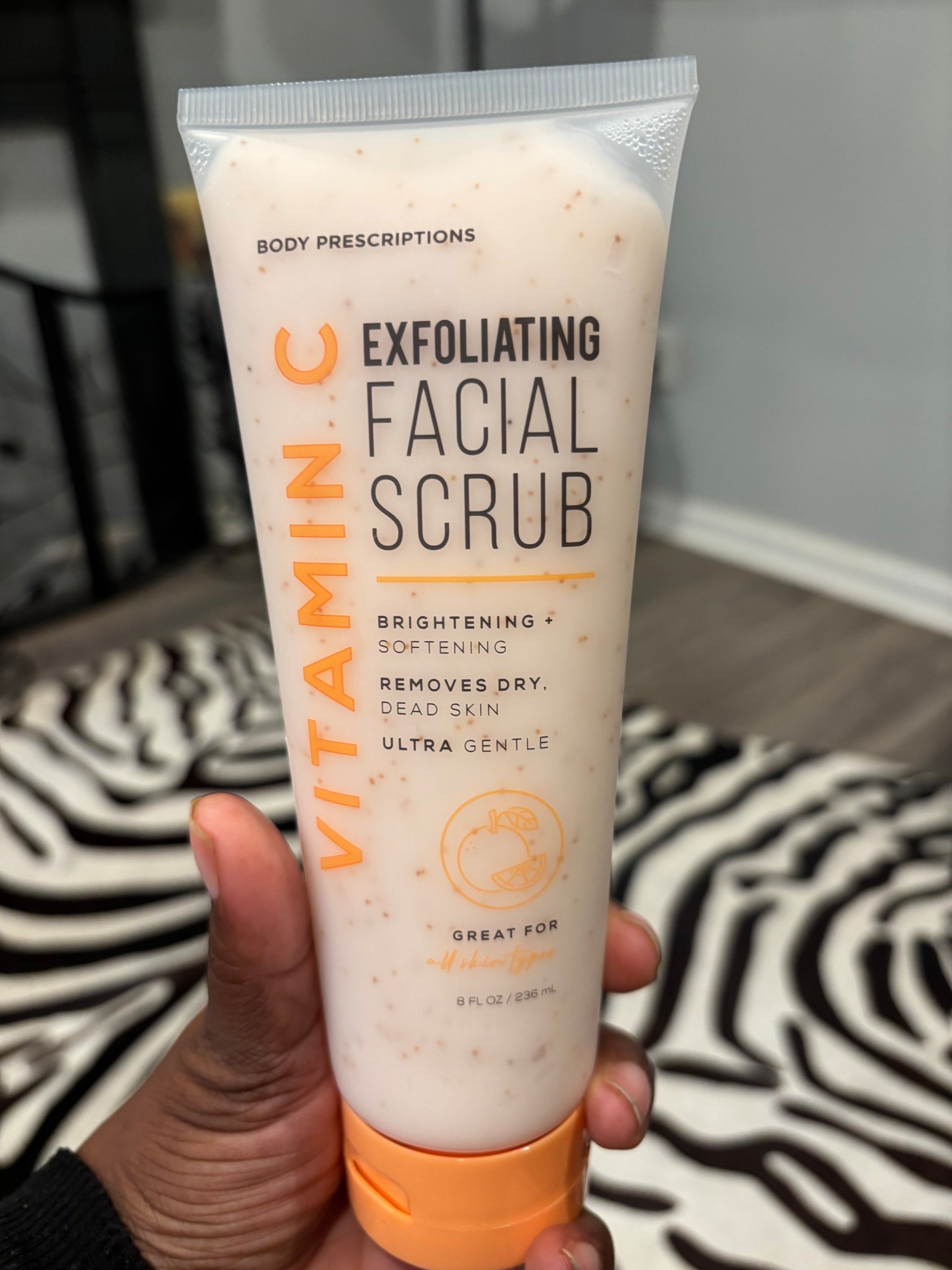 Vitamin C Exfoliating Facial Scrub 

#LTKOver40 #LTKPlusSize #LTKBeauty